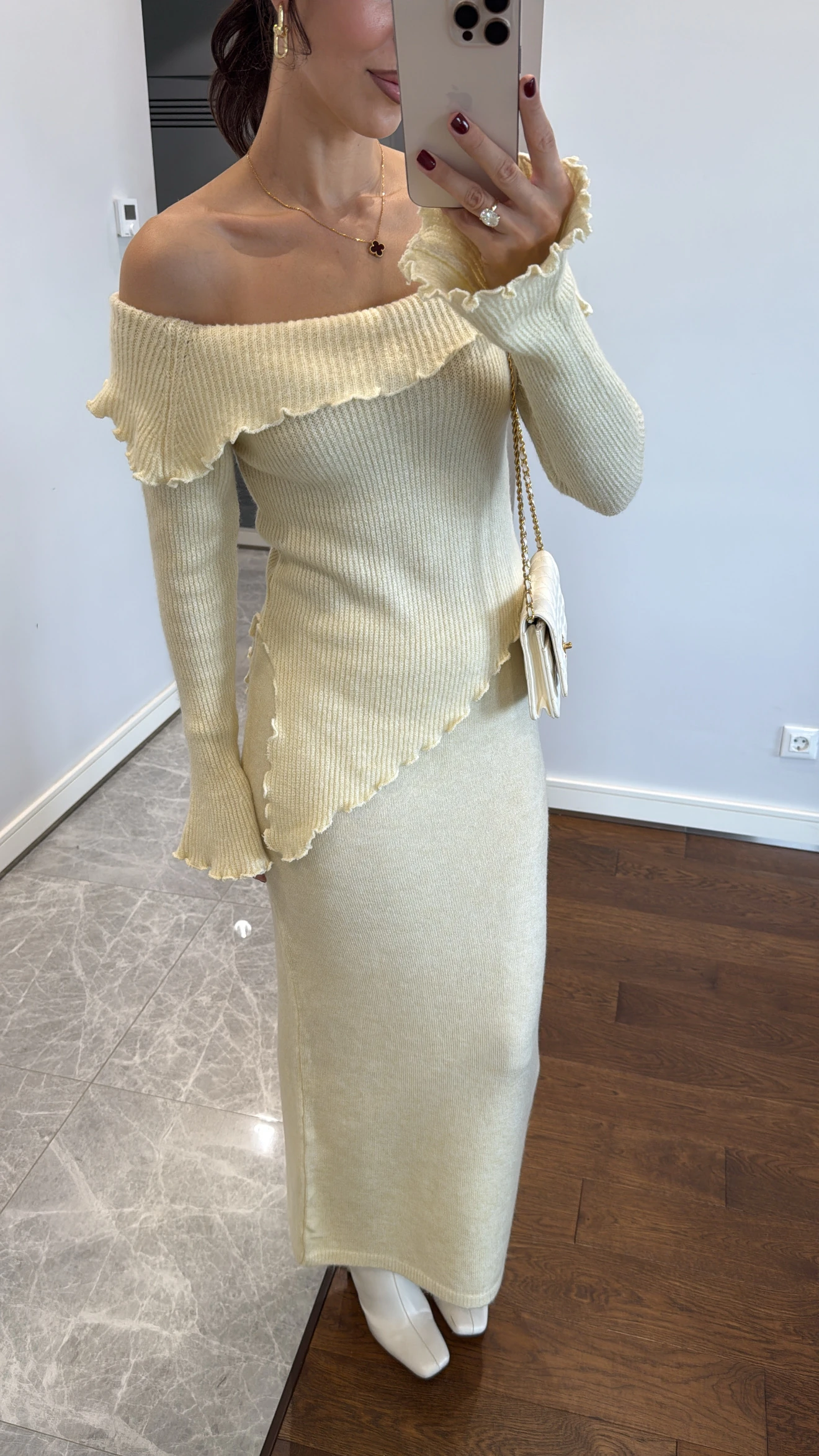 YAKASI ASİMETRİK KESİM KAZAK ETEK TAKIM