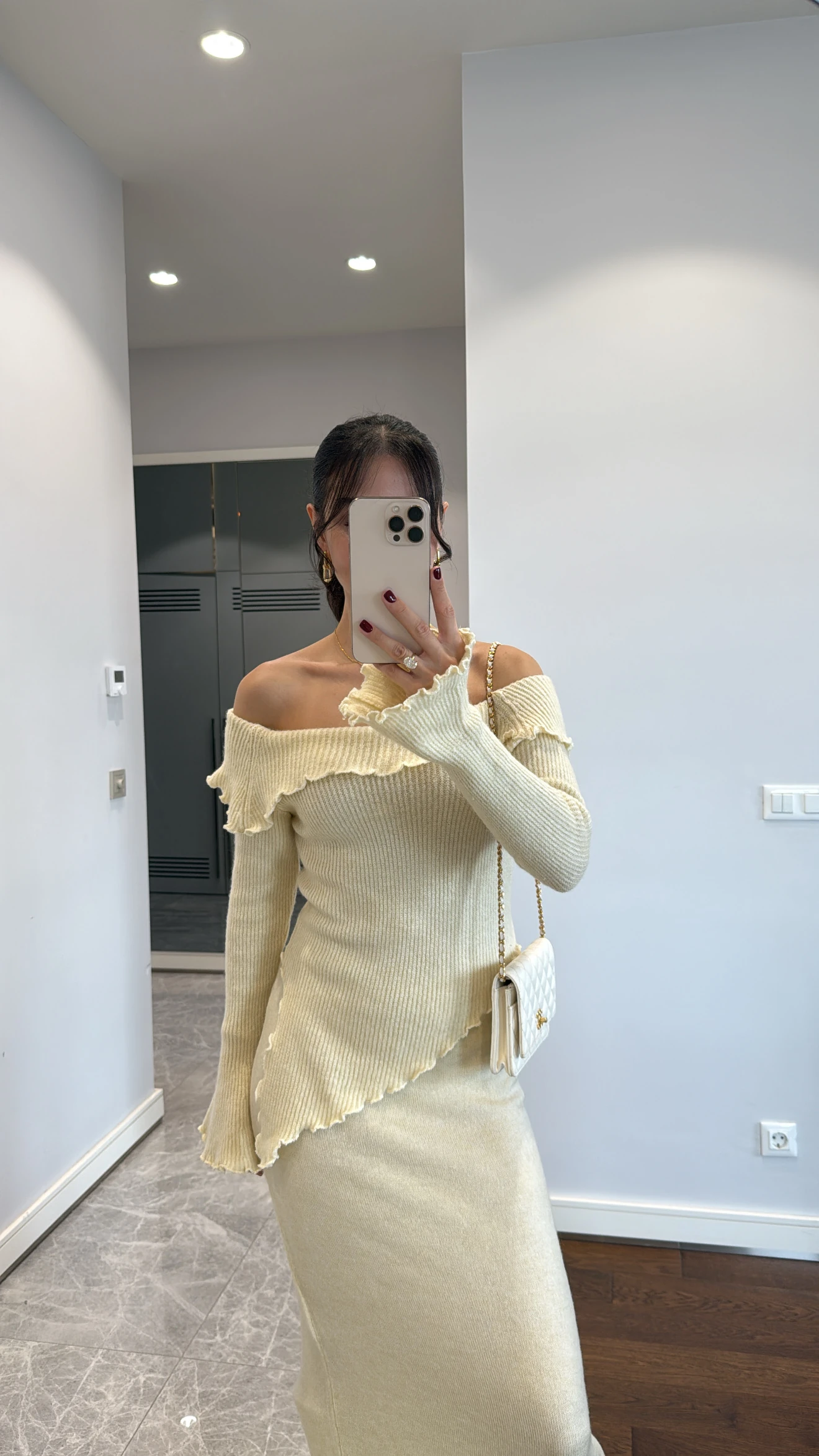 YAKASI ASİMETRİK KESİM KAZAK ETEK TAKIM