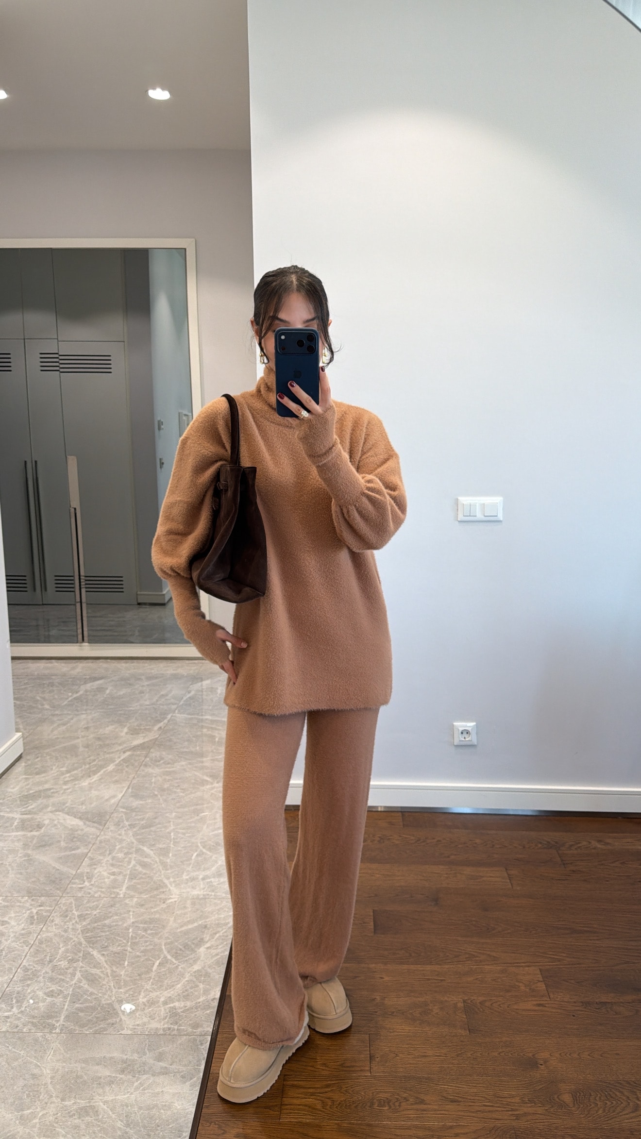 YUMUŞAK DOKULU İKİLİ PANTOLON TAKIM - CAMEL