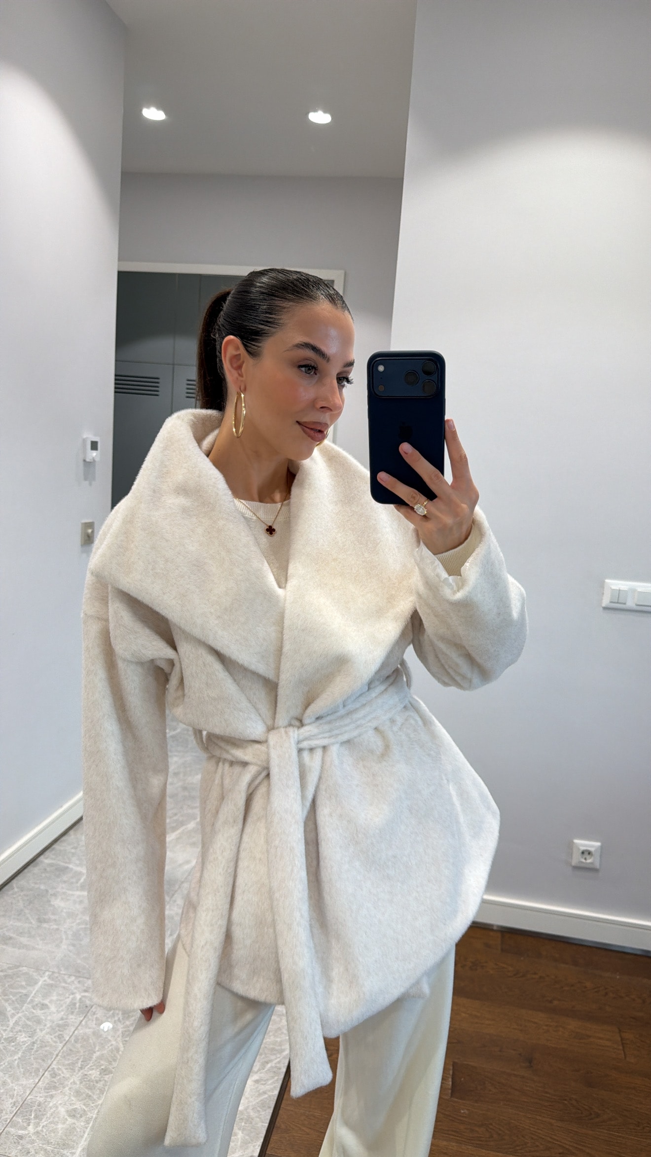 DİK YAKA BELİ KUŞAKLI KAŞE CEKET