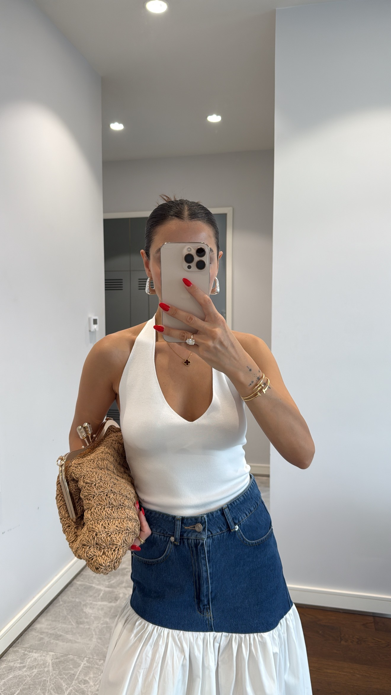 HALTER V YAKA BASİC BLUZ - BEYAZ