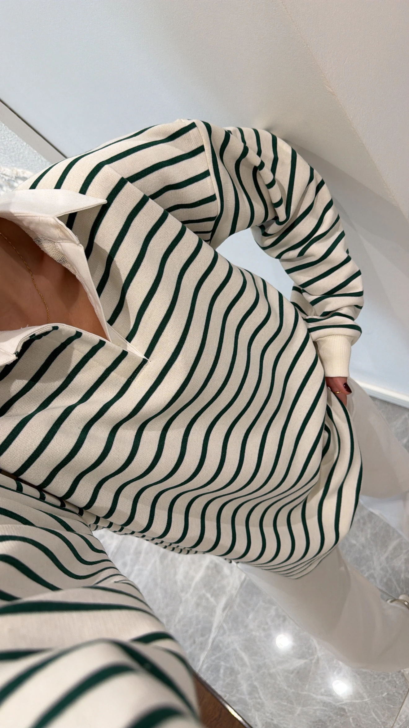 ÇİZGİLİ POLO YAKA SWEATSHİRT