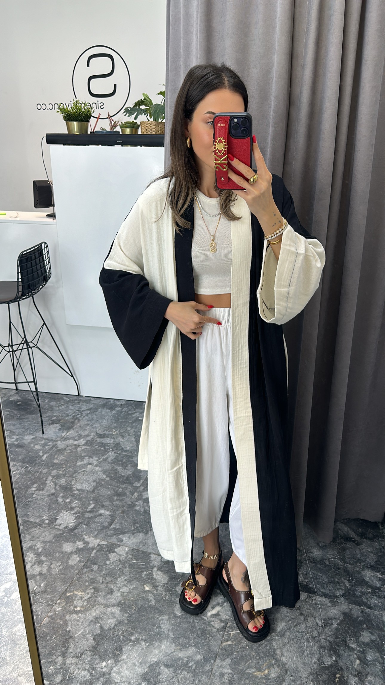 Müslin kumaş kuşaklı siyah beyaz uzun kimono