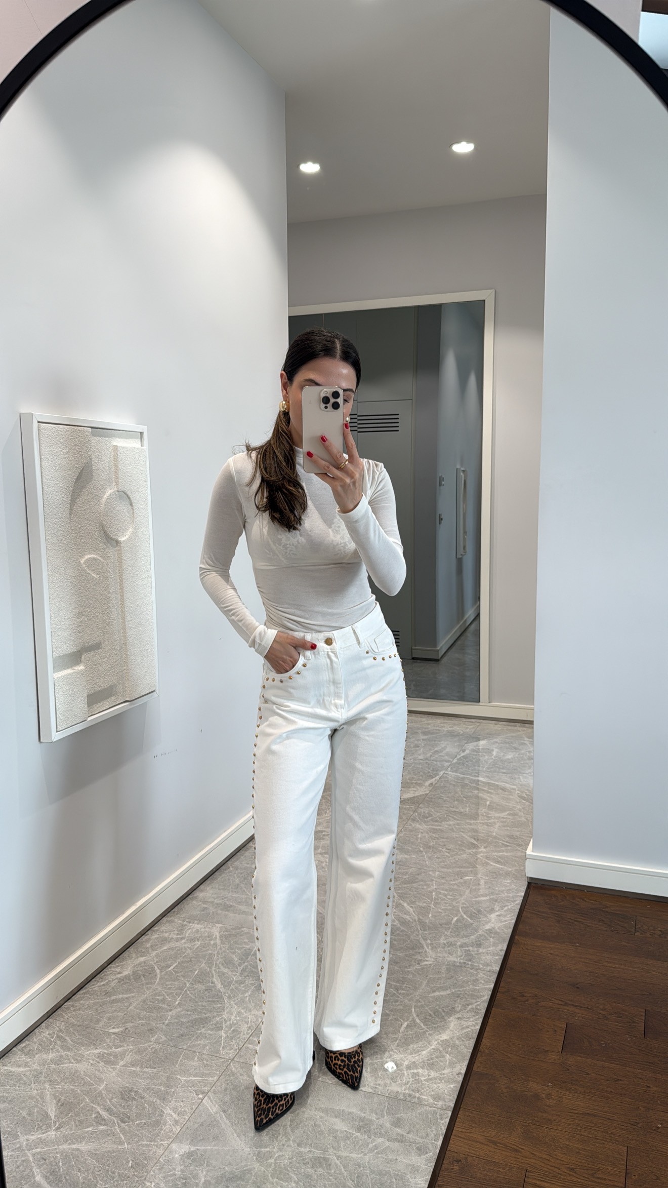 EKRU GOLD ZIMBA DÜĞME DETAYLI PANTOLON