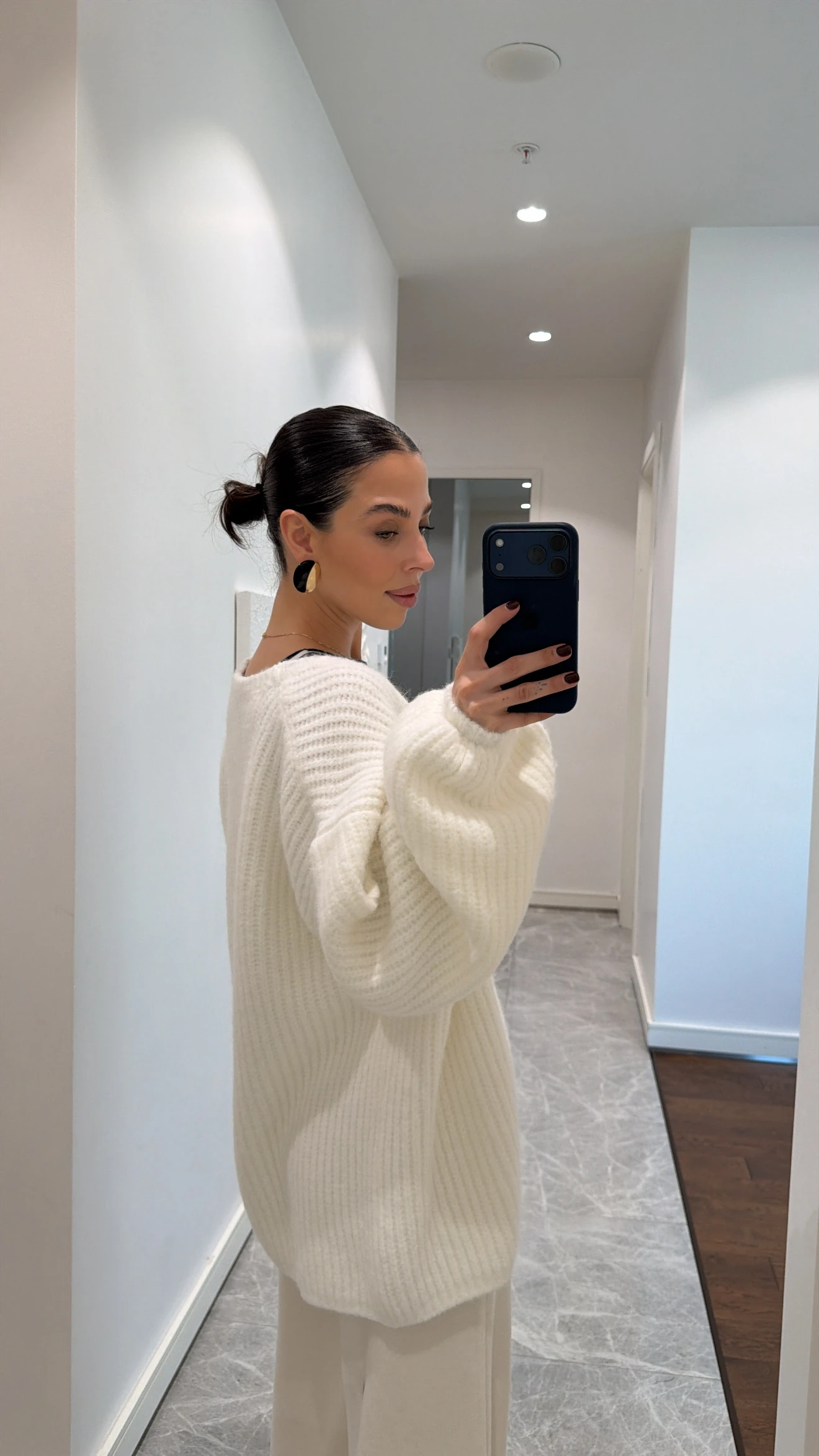 YUMUŞAK DOKULU DÖKÜMLÜ TRİKO HIRKA 