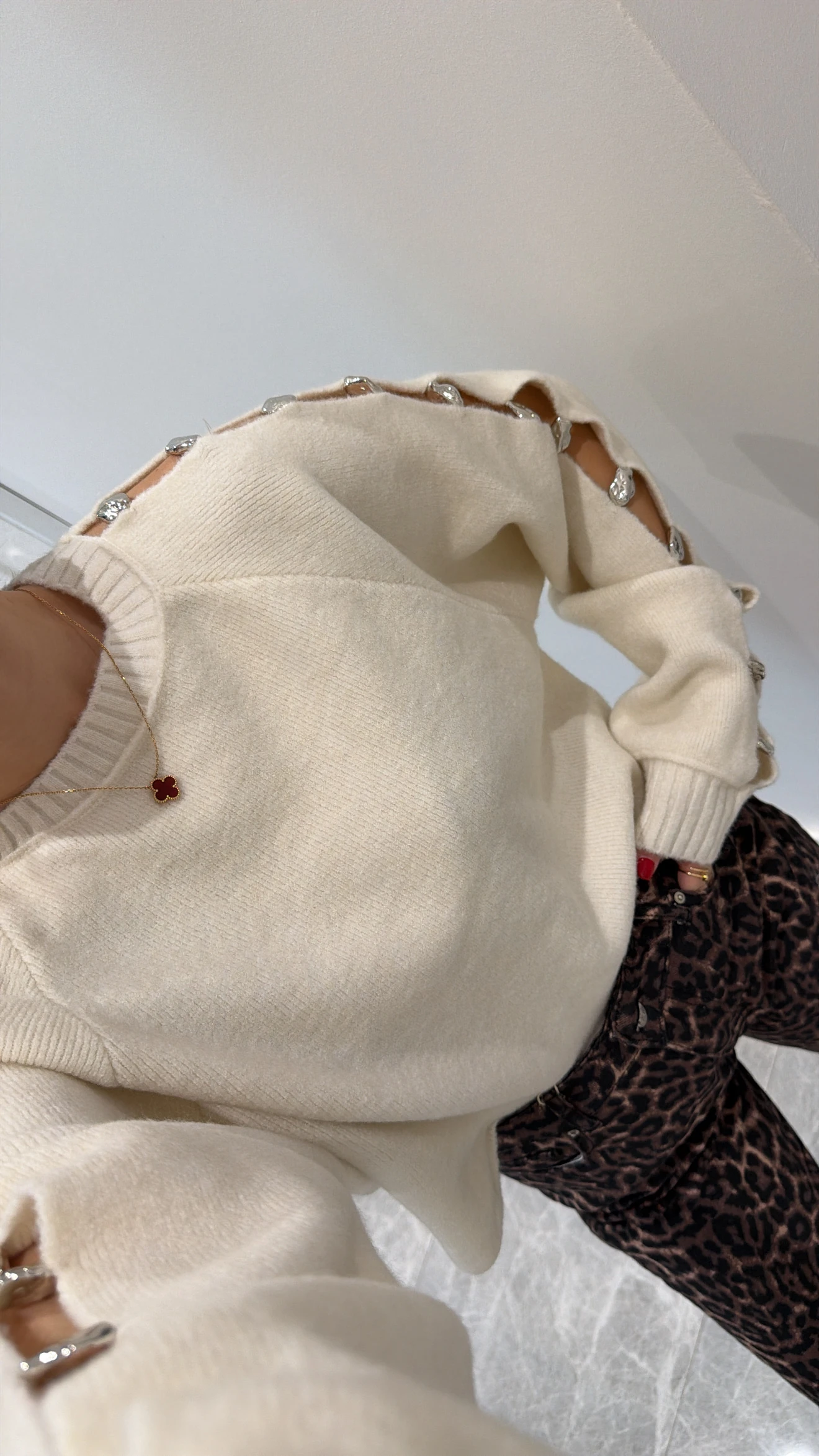 KNITWEAR SWEATER WITH BICYCLE COLLAR ACCESSORIES