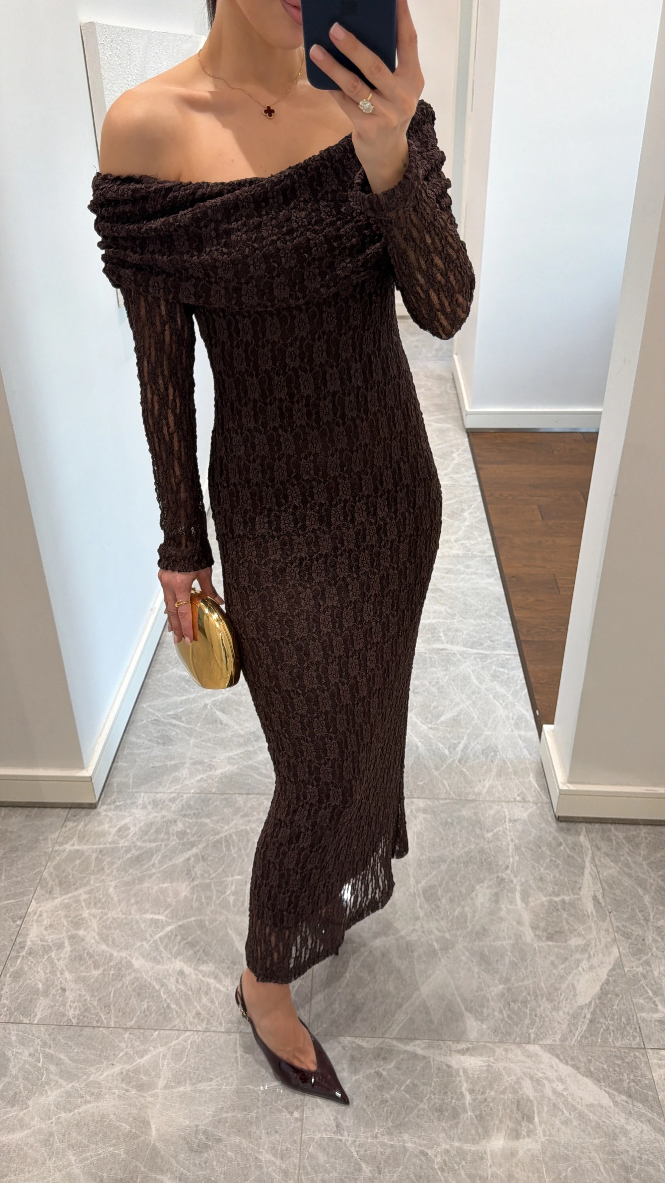 MADONNA YAKA DANTELLİ ELBİSE