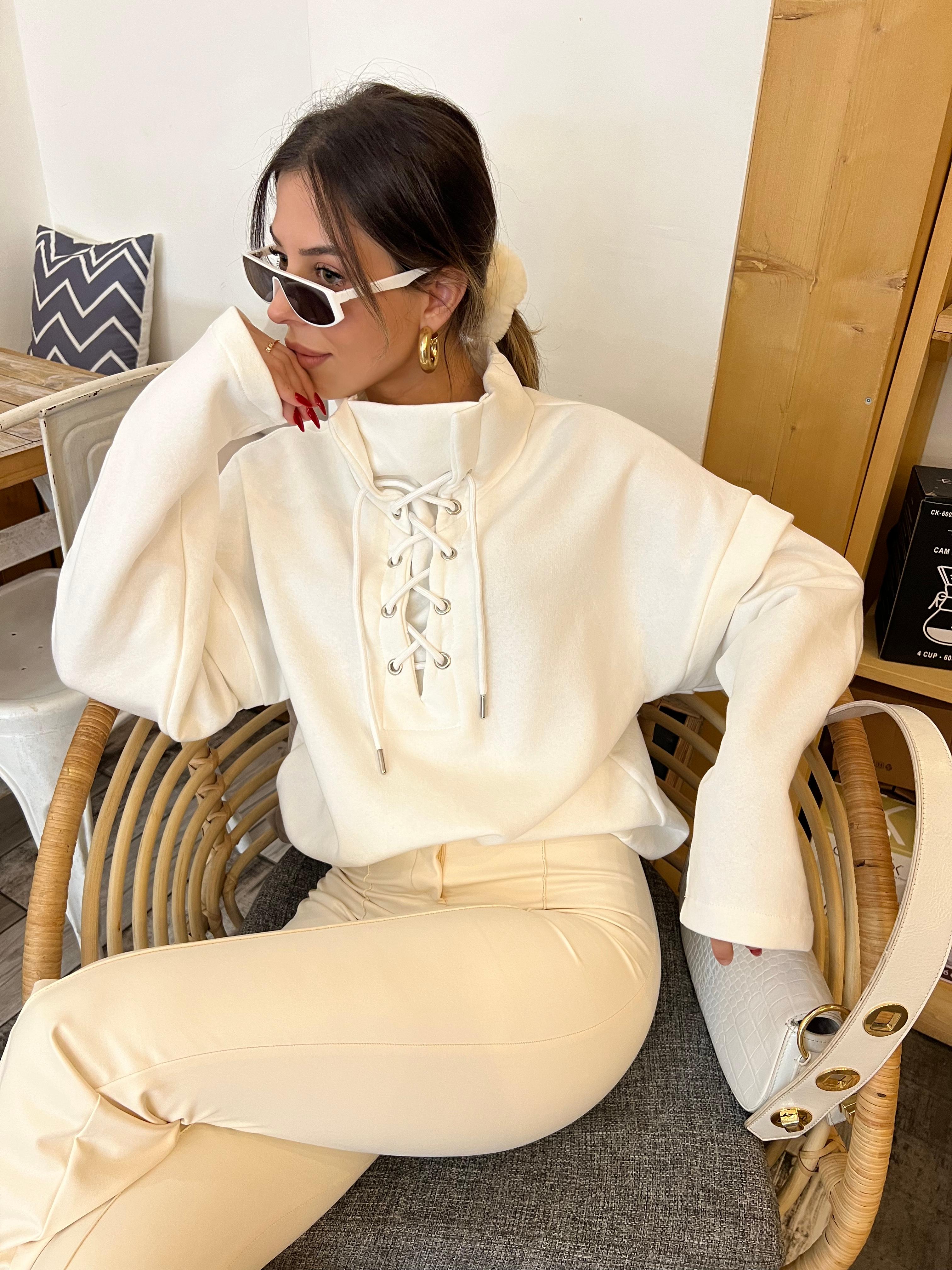 Tasarım beyaz oversize içi pamuklu sweat