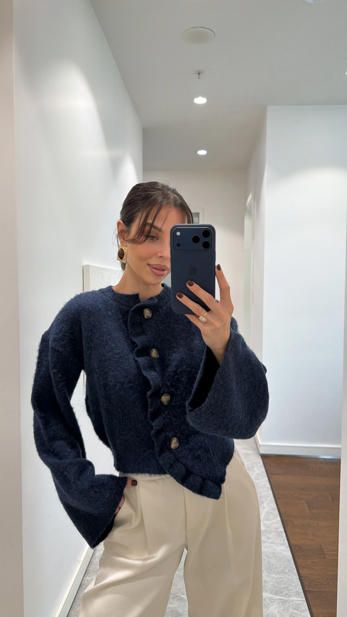 VOLAN DETAYLI TRİKO HIRKA - LACİVERT