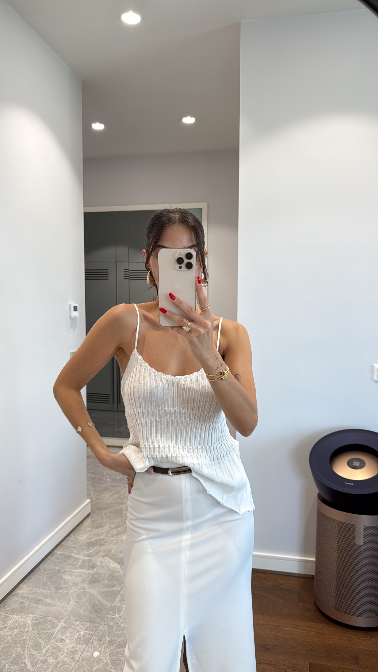 ASKILI İNCE DOKULU TRİKO BLUZ - BEYAZ