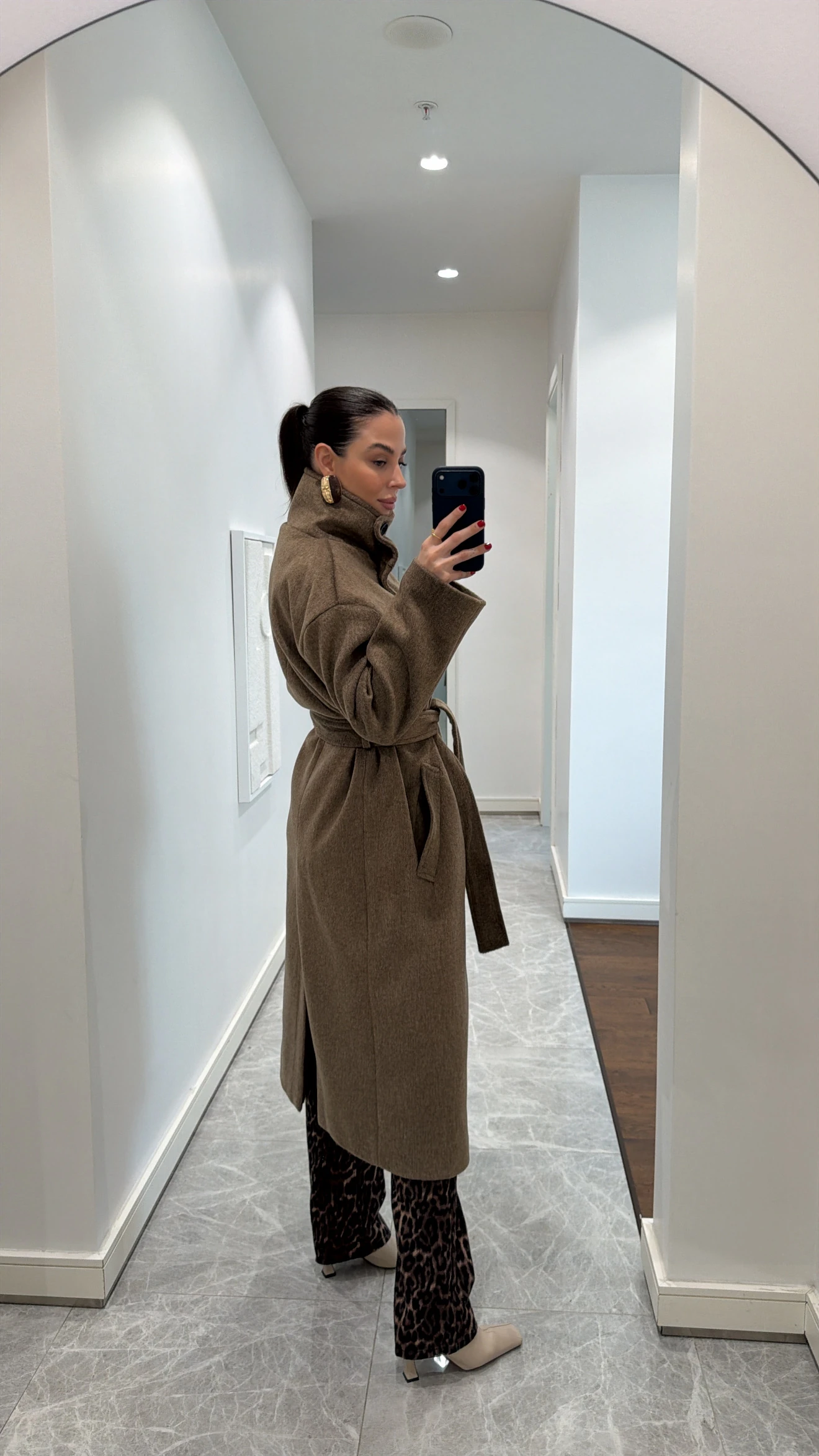 HIGH COLLAR CACHET COAT