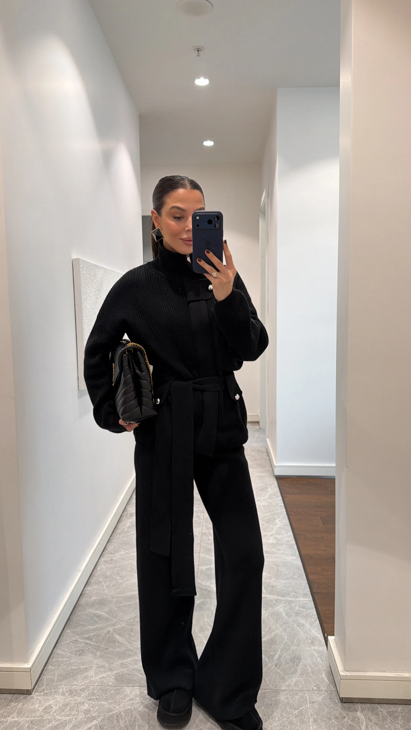 DİK YAKALI KUŞAKLI TRİKO TAKIM - BLACK