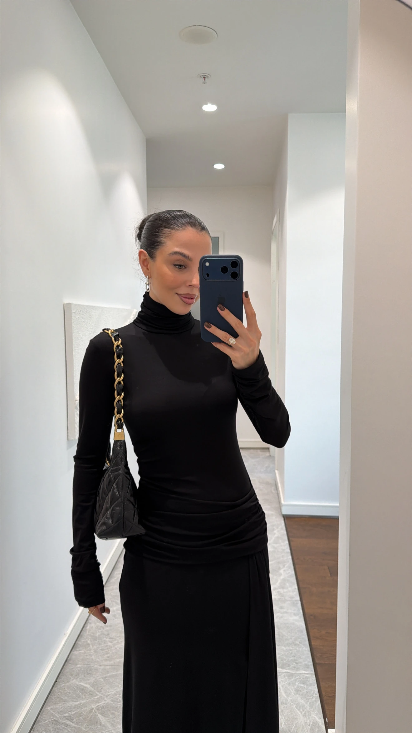 BEL DETAYLI YIRTMAÇLI ELBİSE