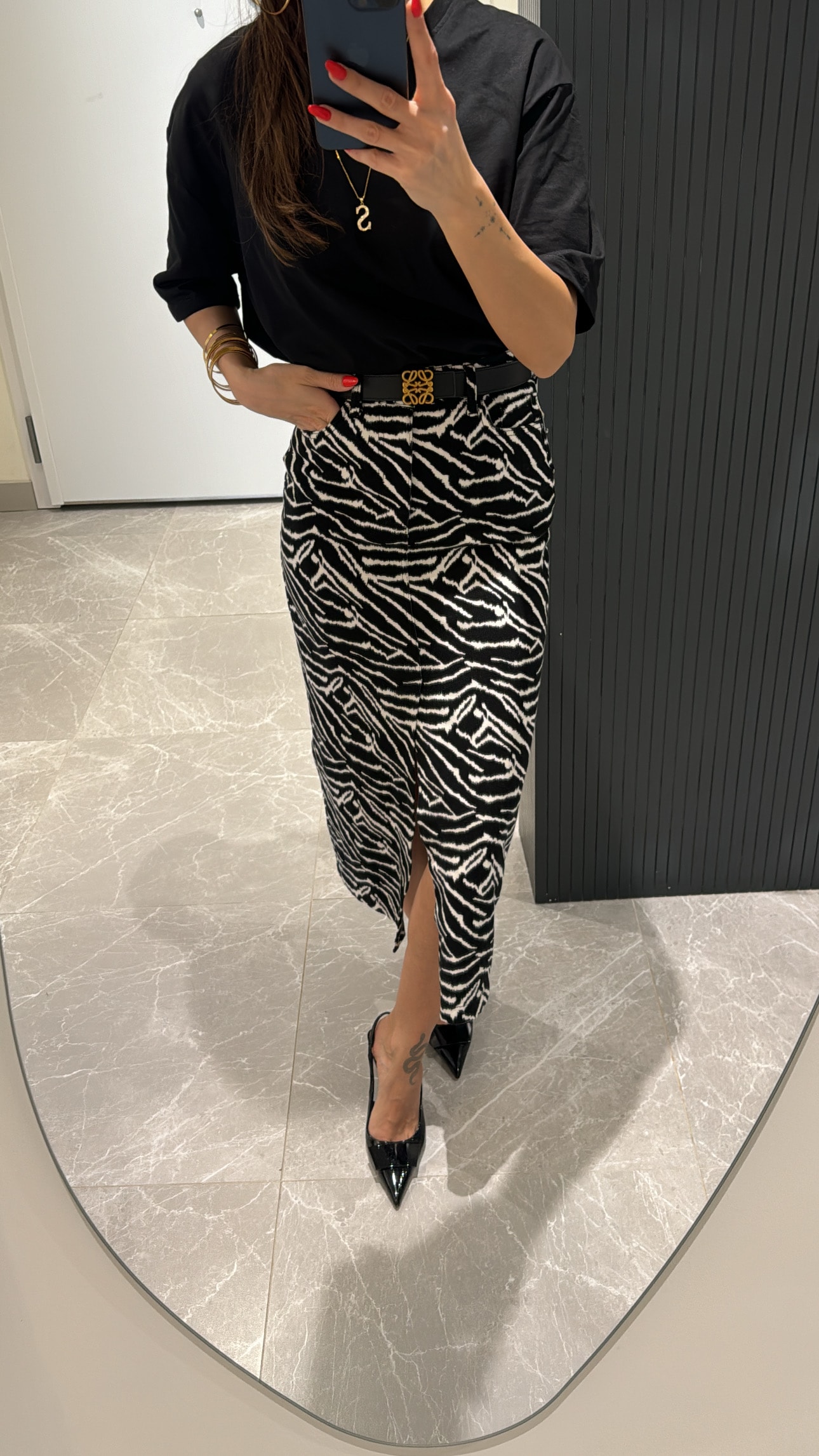 zebra desenli yüksek bel yırtmaçlı kot etek