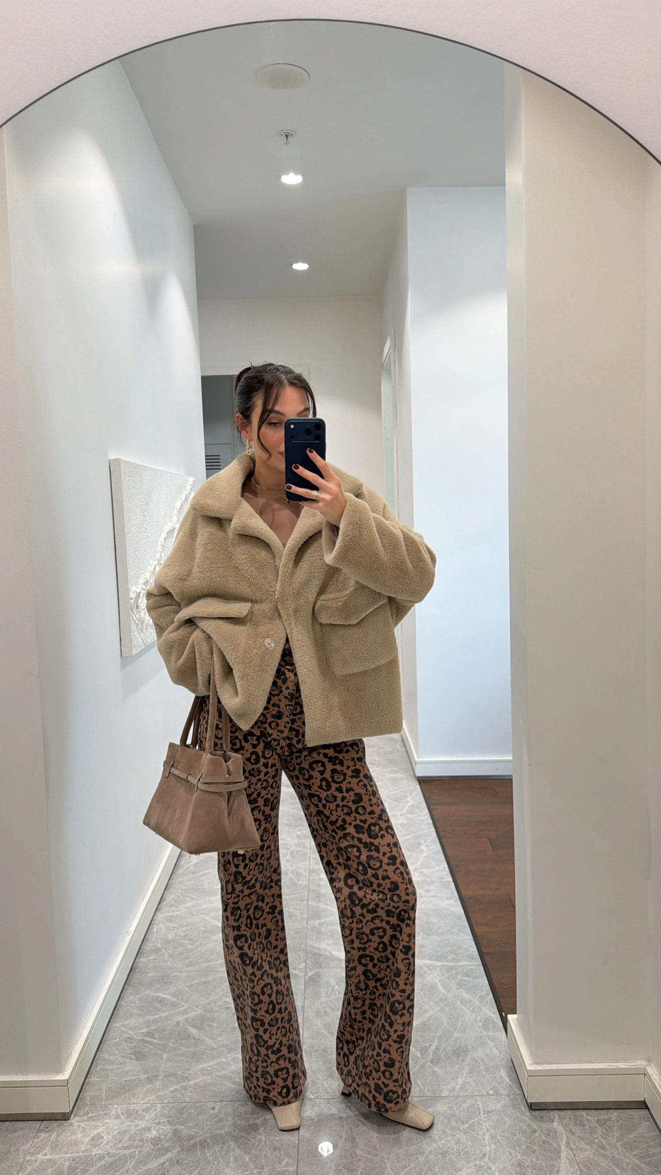 YUMUŞAK DOKULU KÜRK KISA KABAN