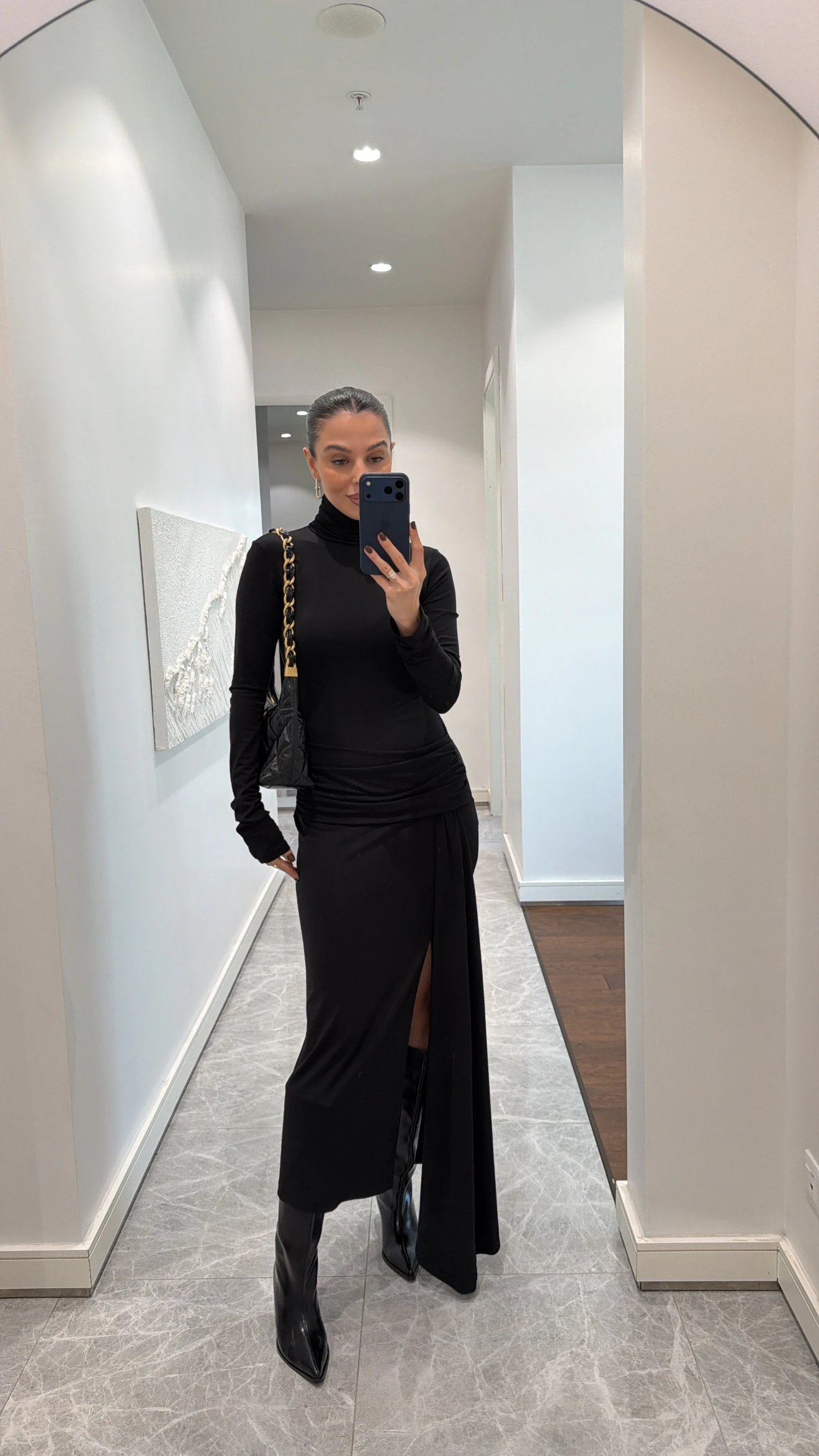 BEL DETAYLI YIRTMAÇLI ELBİSE - SİYAH