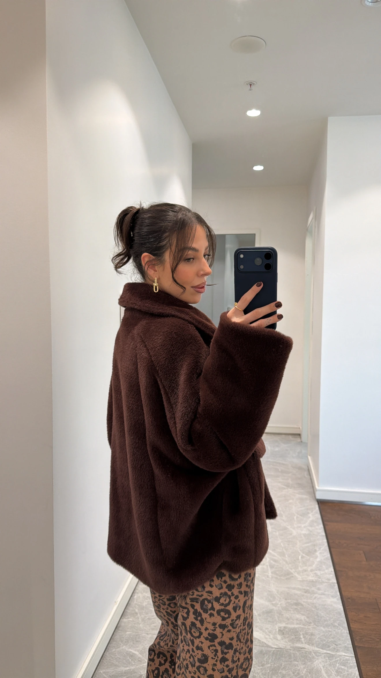 YUMUŞAK DOKULU KÜRK KISA KABAN