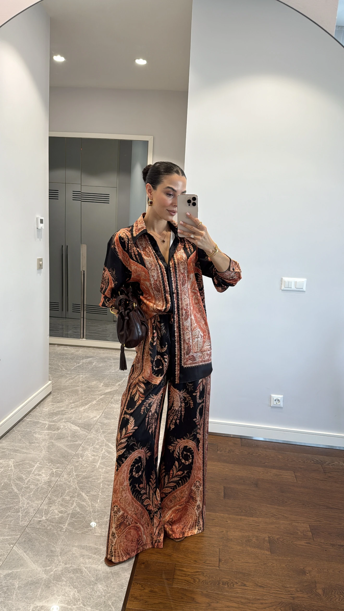 DESENLİ GÖMLEK YAKA PANTOLON