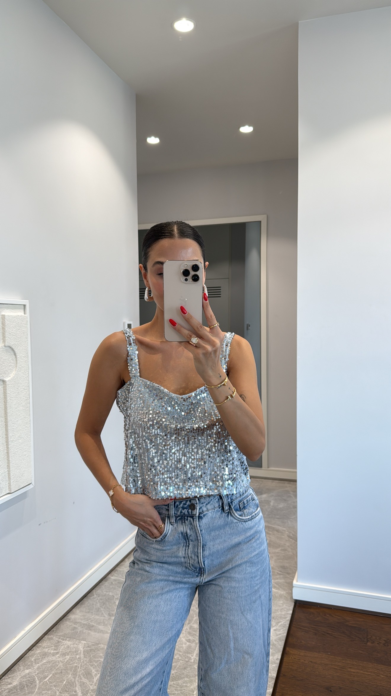 SIRT DETAYLI PULLU ASKILI BLUZ - MAVİ