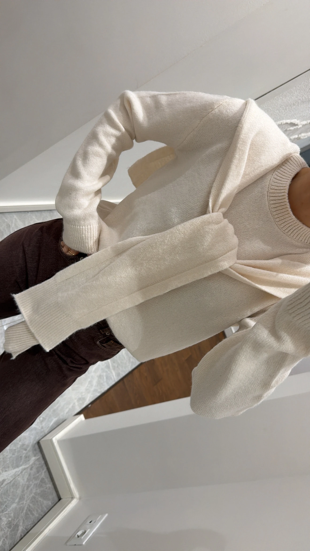 ŞAL DETAYLI TRİKO KAZAK