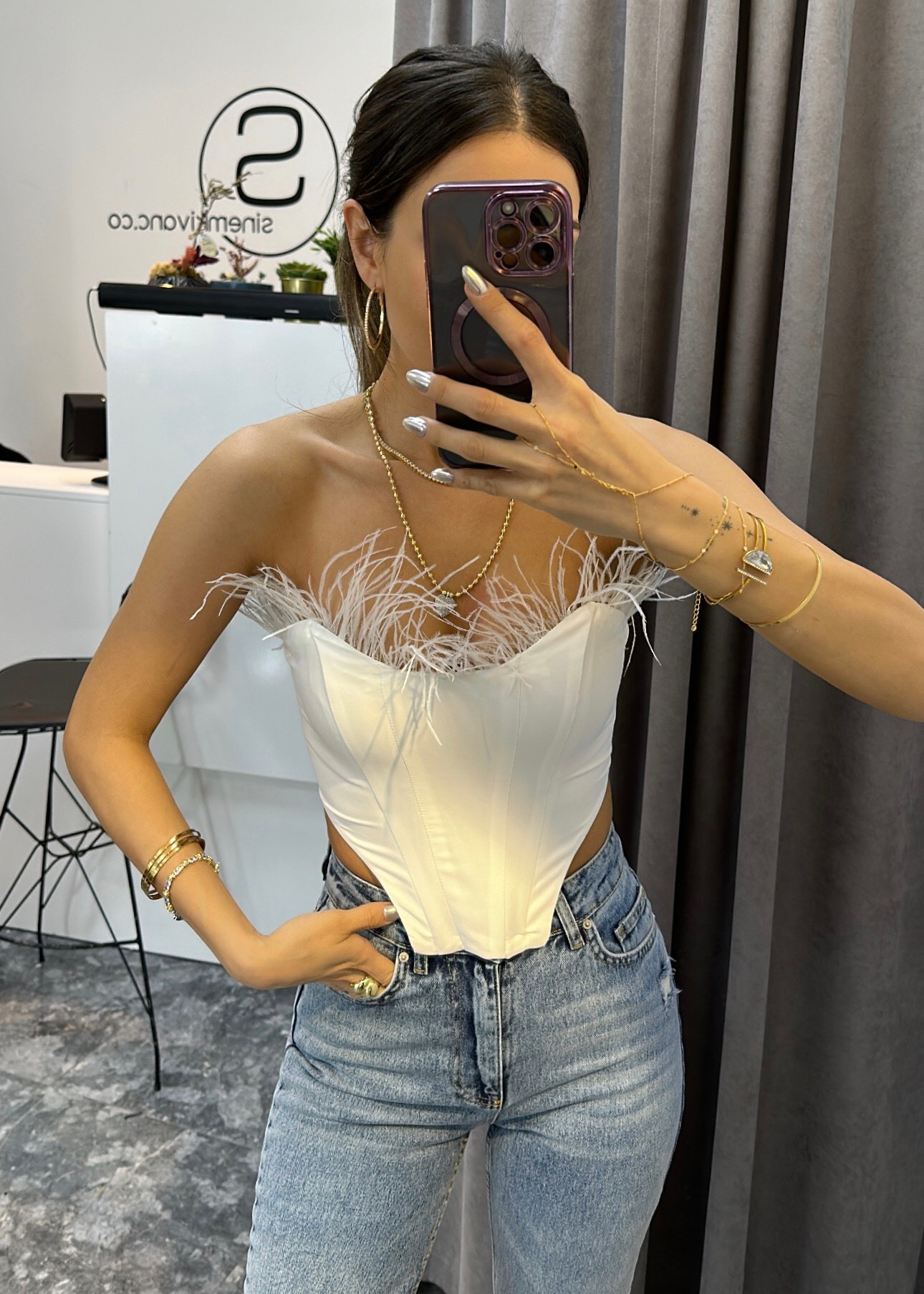 Beyaz otriş detaylı korse