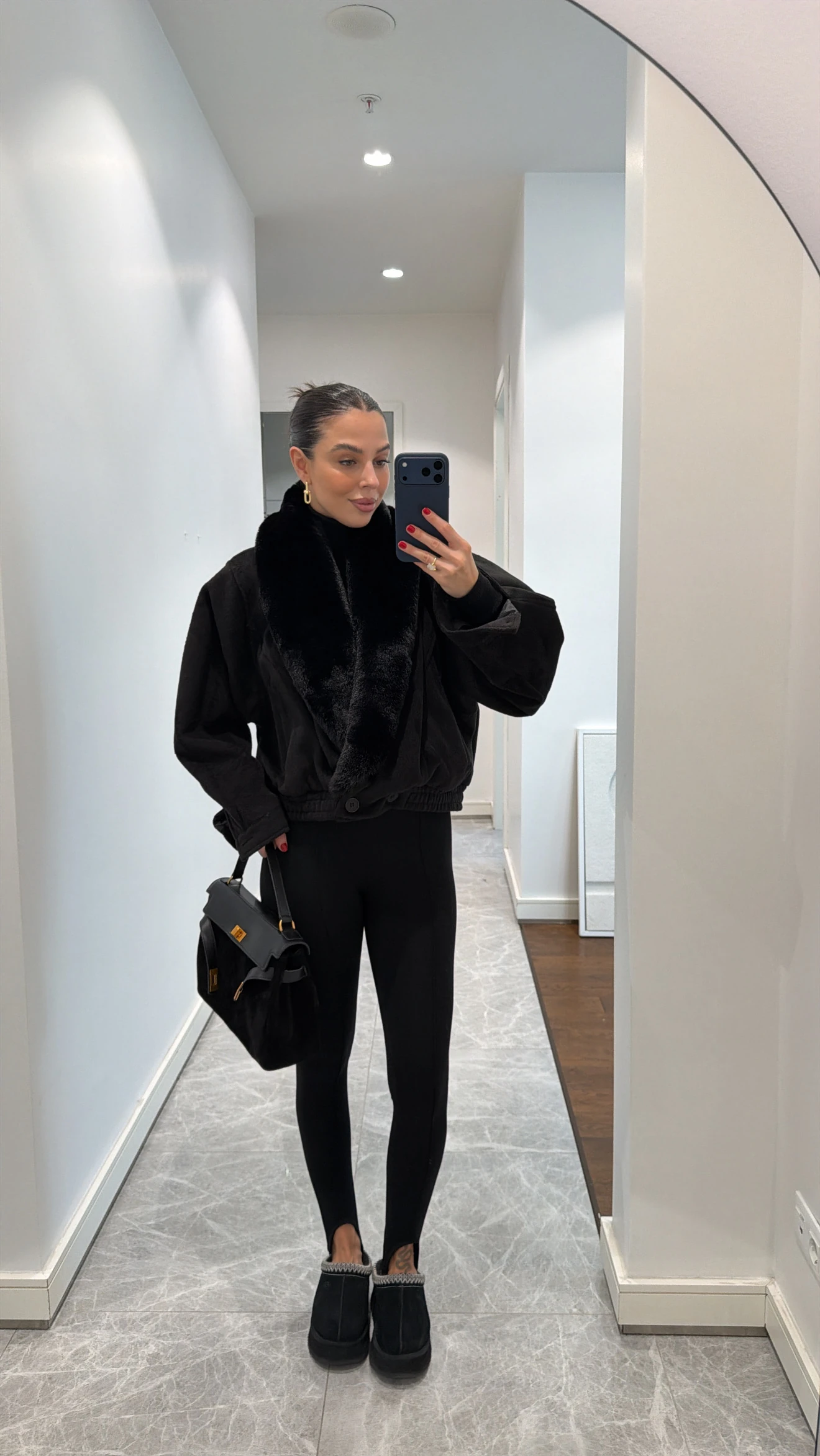 CACHET COAT WITH PLUSH COLLAR DETAILED