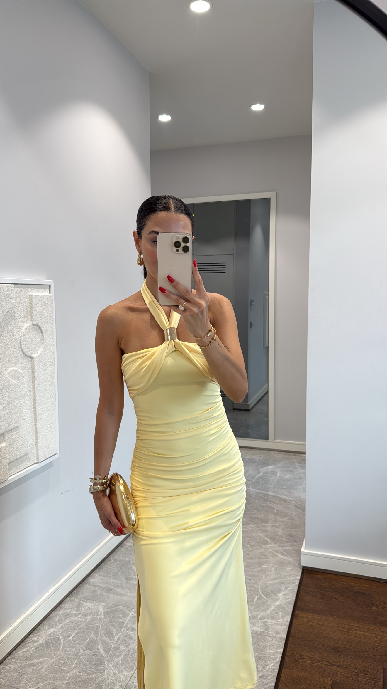 HALTER YAKA TOKA DETAYLI ELBİSE