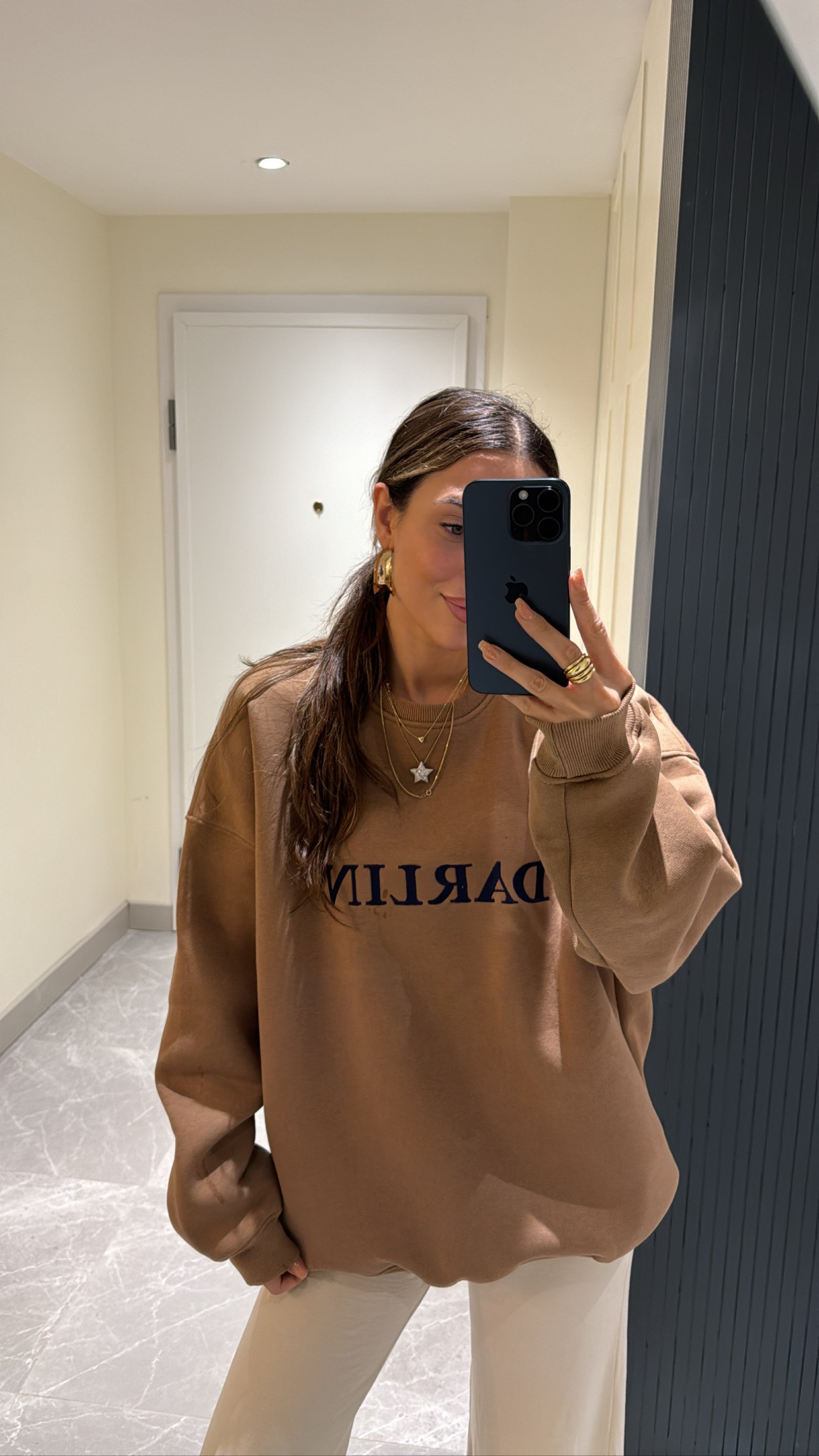 Kahverengi 3 iplik şardonlu önü yazı detaylı sweatshirt