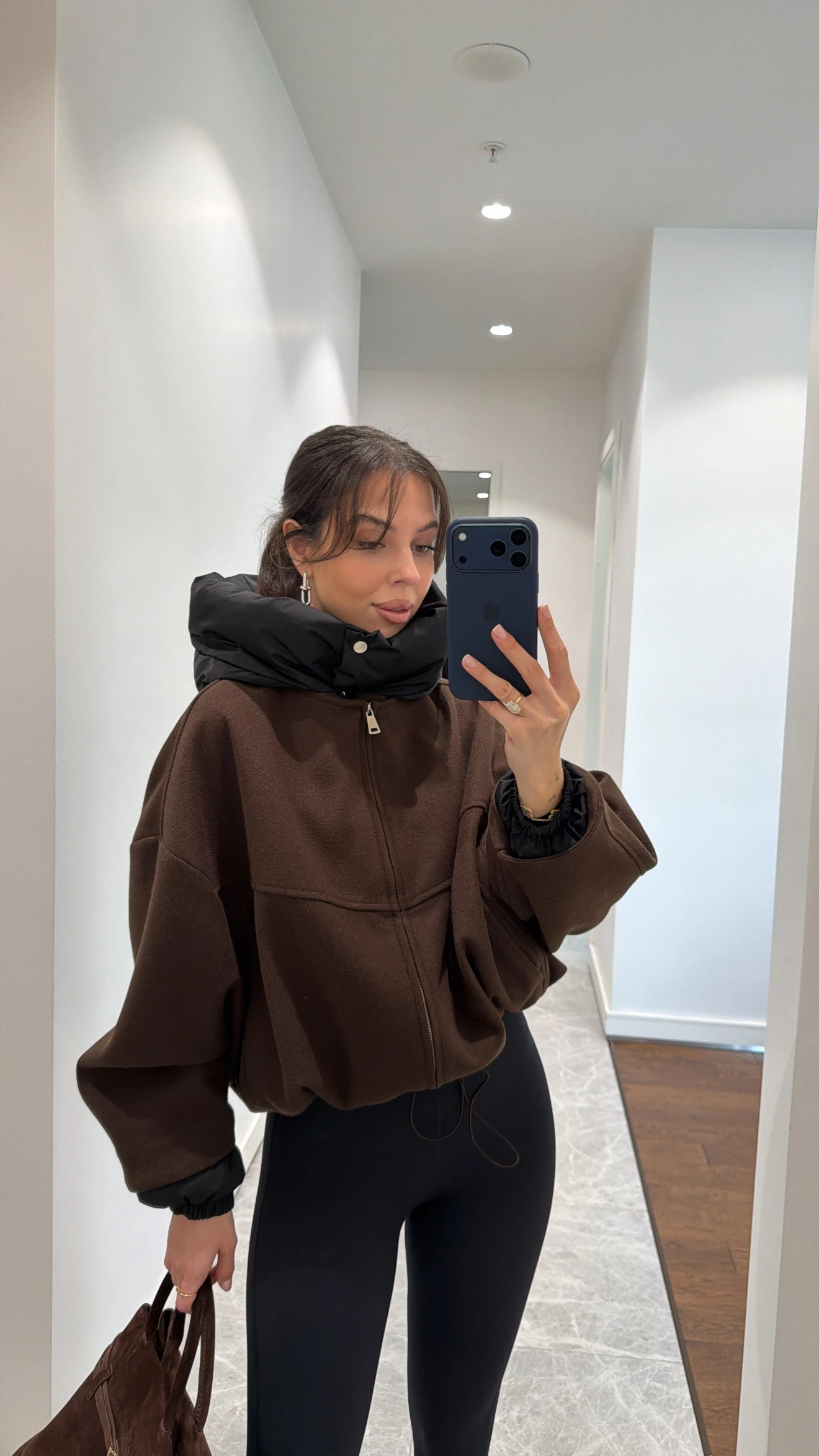 YÜKSEK YAKA KAPÜŞONLU KAŞE MONT - KAHVE