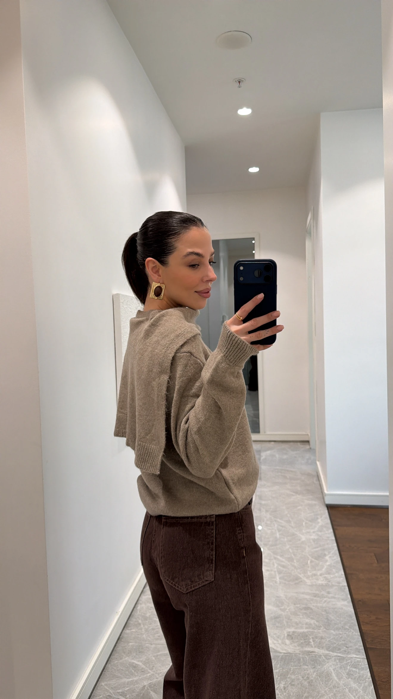 ŞAL DETAYLI TRİKO KAZAK