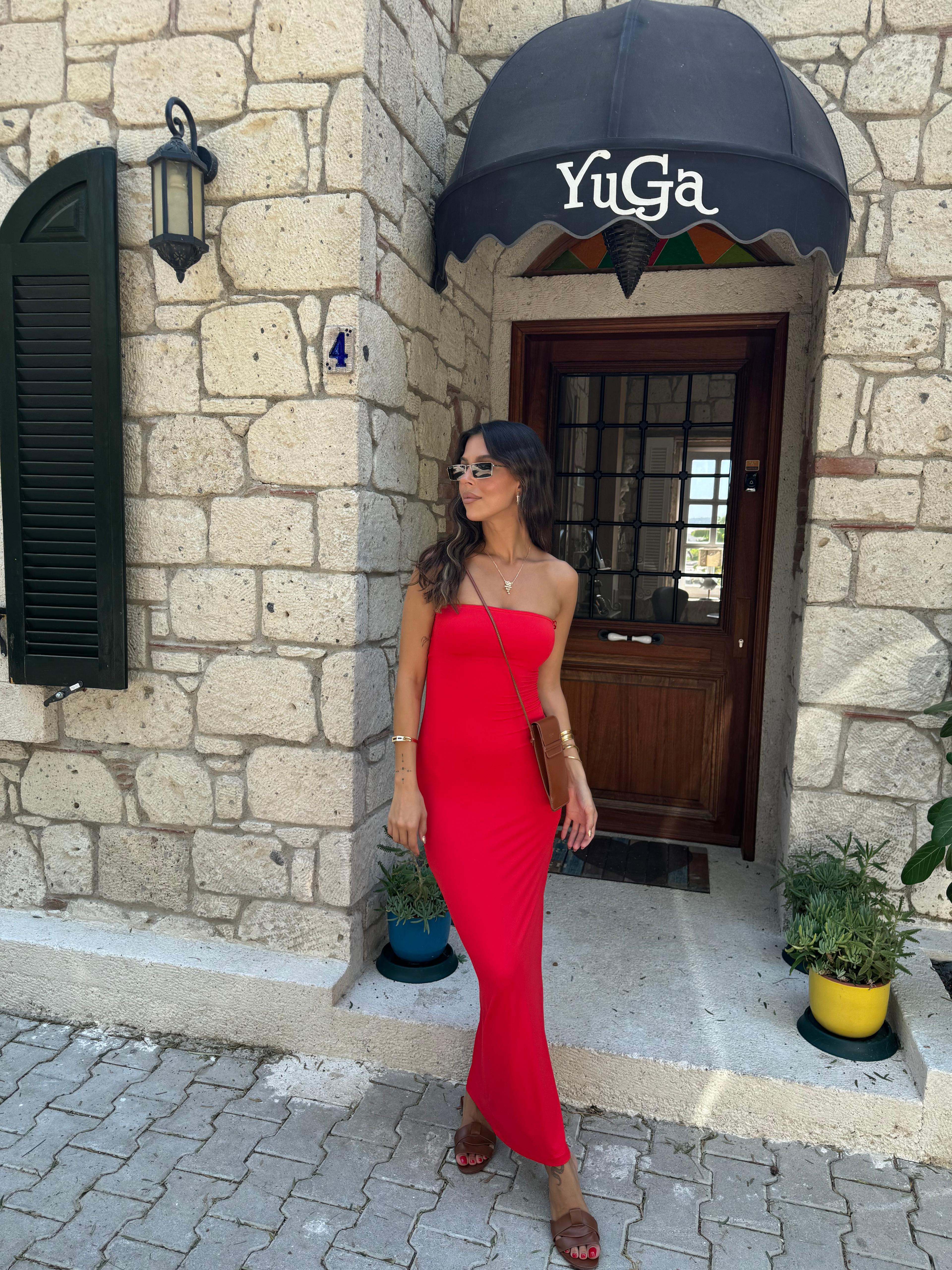 Kırmızı Straplez Midi Elbise