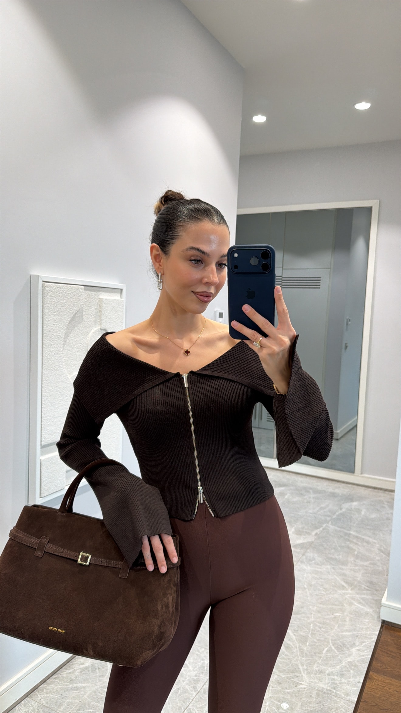 GENİŞ YAKA FERMUARLI TRİKO HIRKA