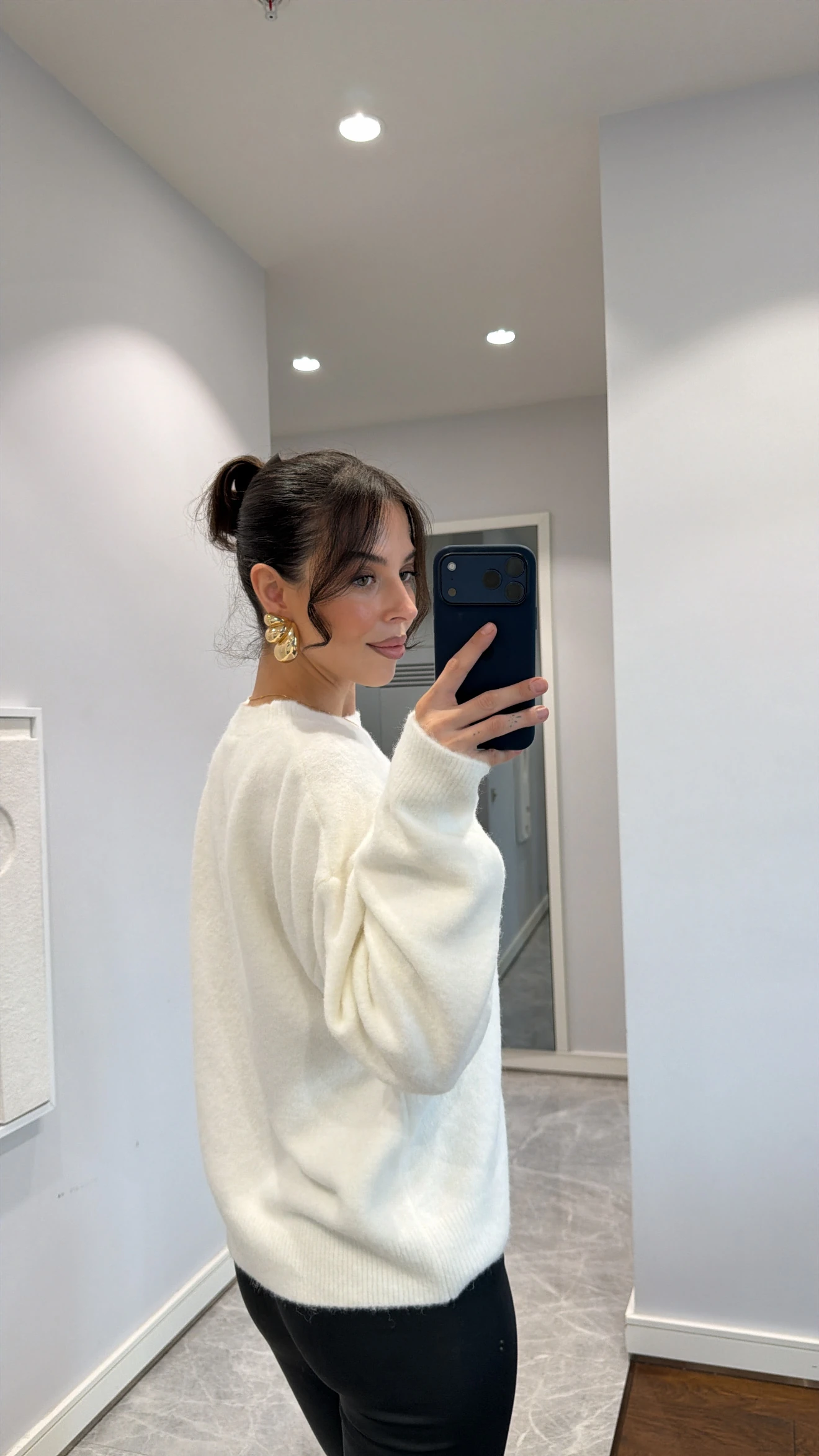 BİSİKLET YAKA YUMUŞAK DOKULU TRİKO KAZAK