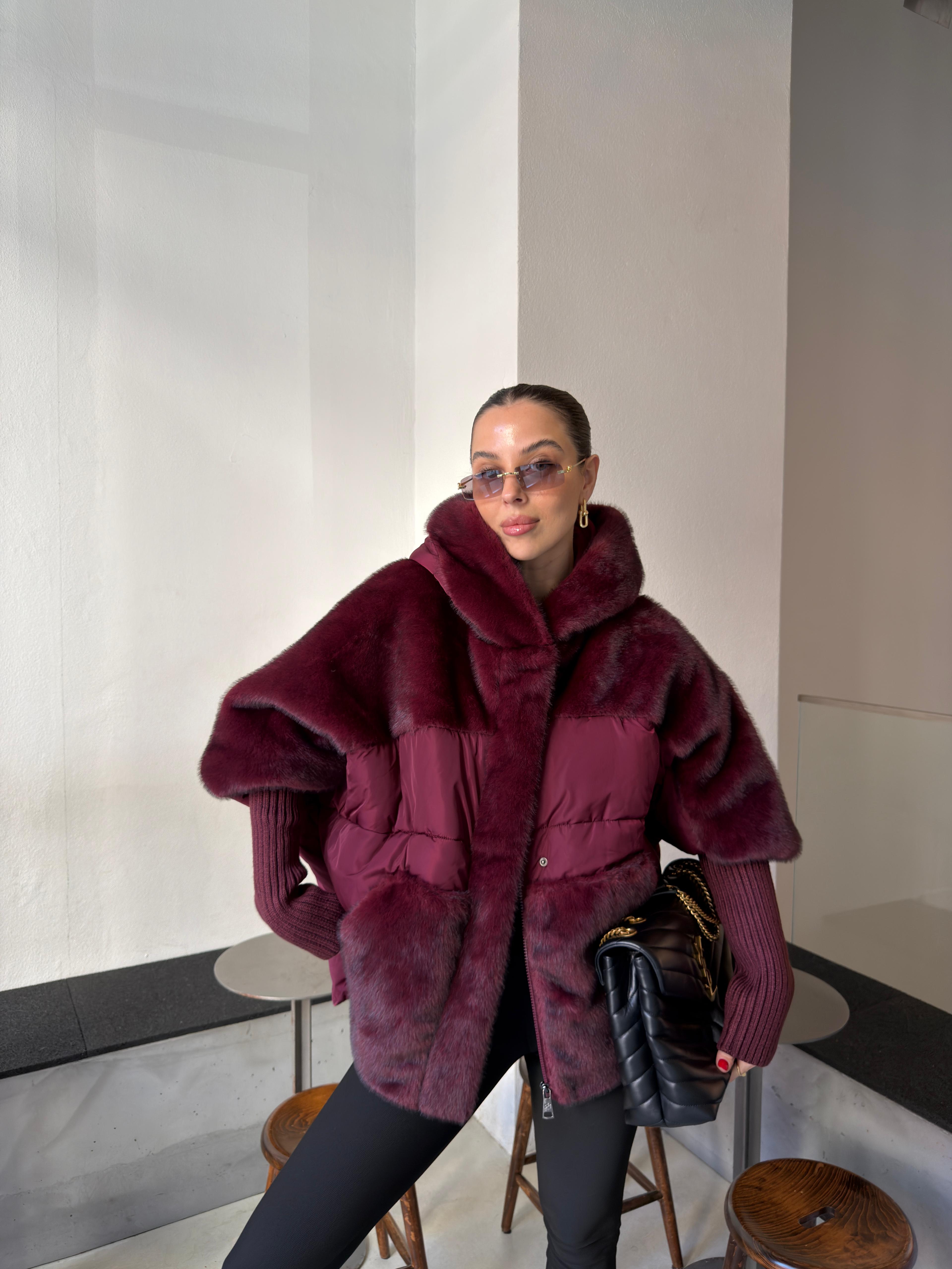 PELUŞ DETAYLI ŞİŞME MONT