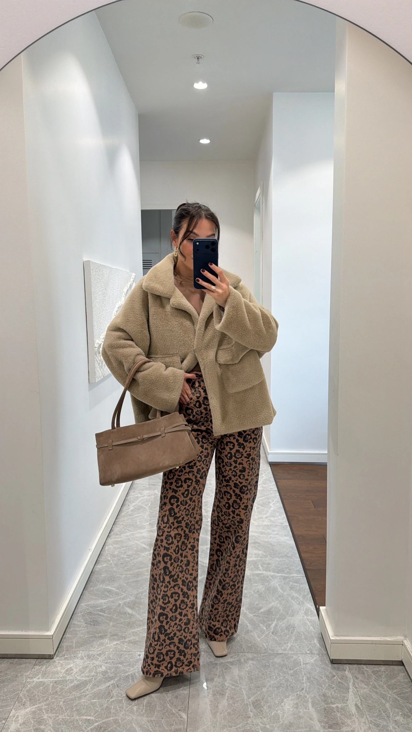 YUMUŞAK DOKULU KÜRK KISA KABAN