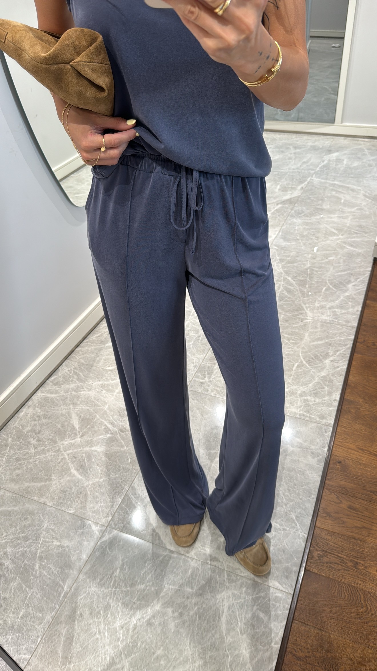 BELİ LASTİKLİ BOL PAÇA PANTOLON