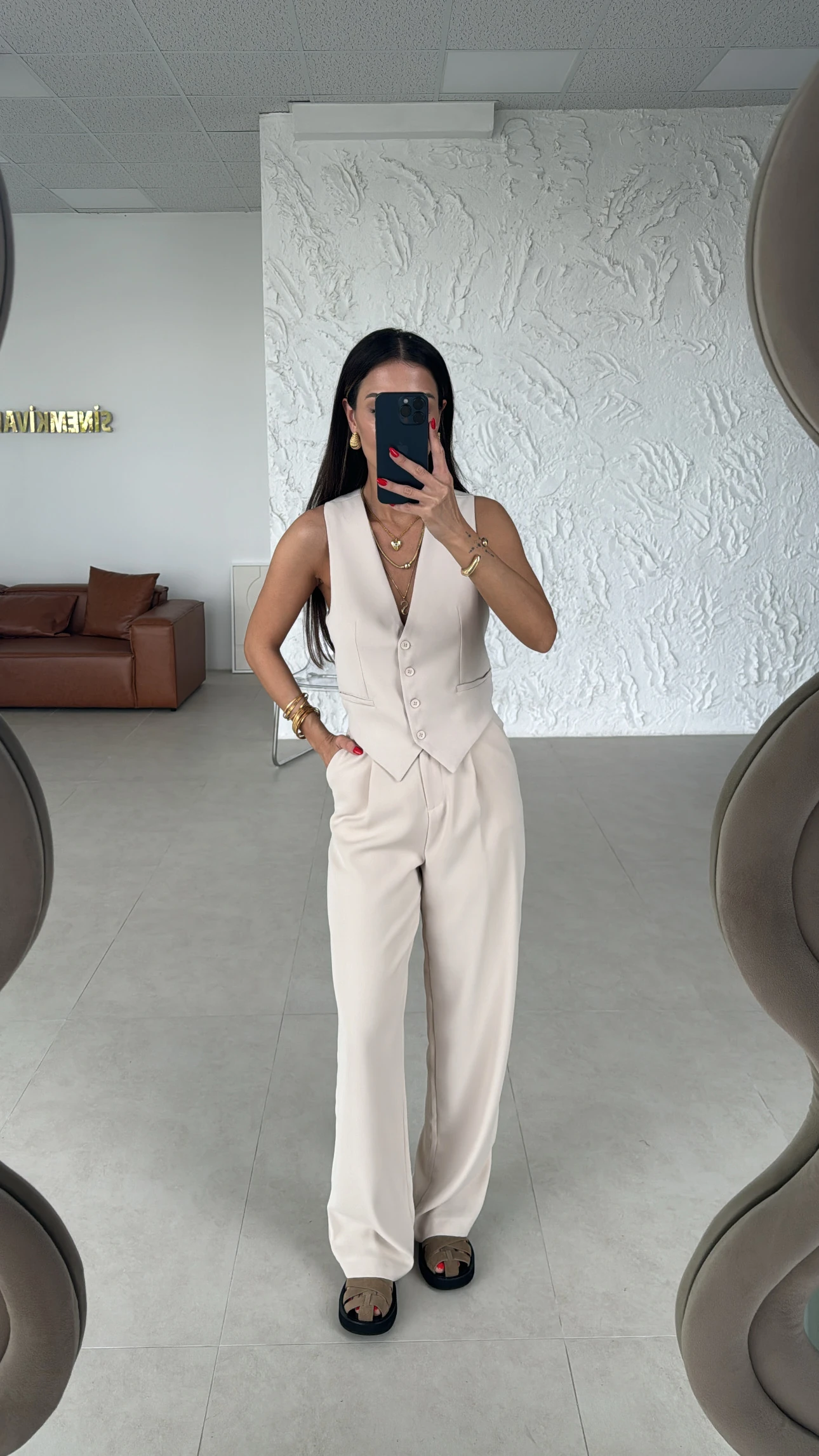 cream back detailed vest