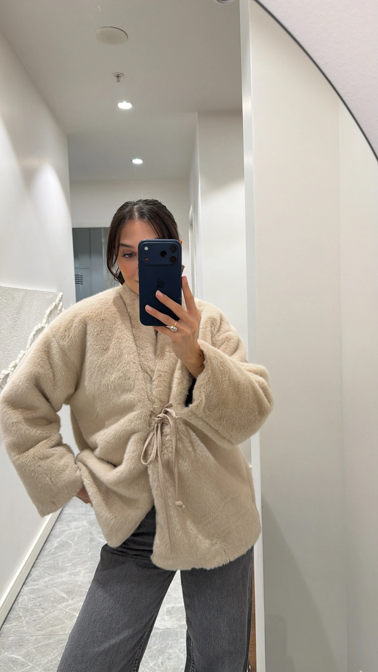 ÖNDEN BAĞLAMALI PELUŞ CEKET  - EKRU