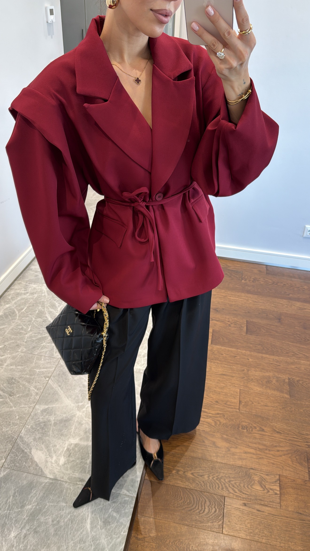KOL DETAYLI KUŞAKLI BLAZER CEKET