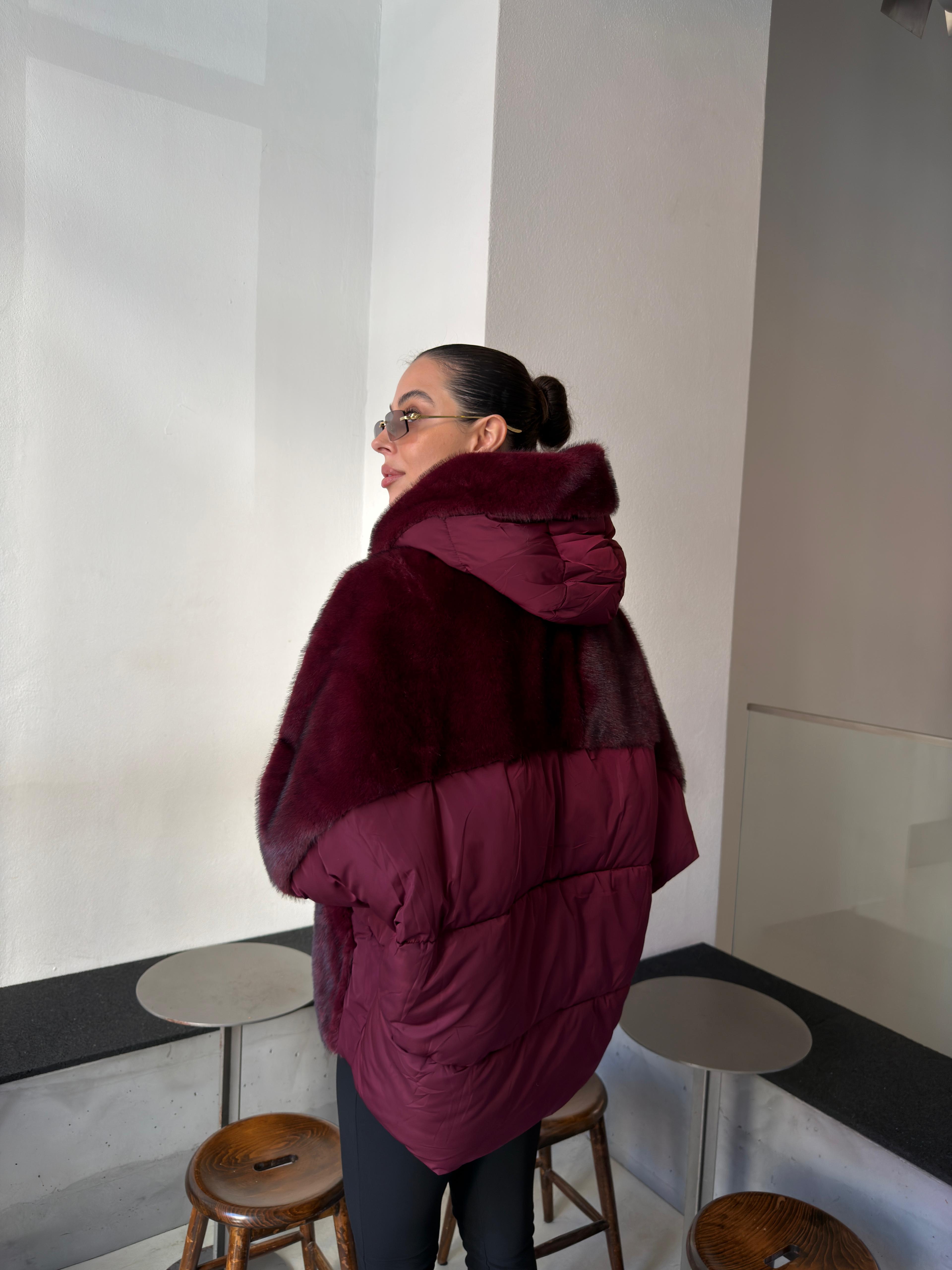 PELUŞ DETAYLI ŞİŞME MONT