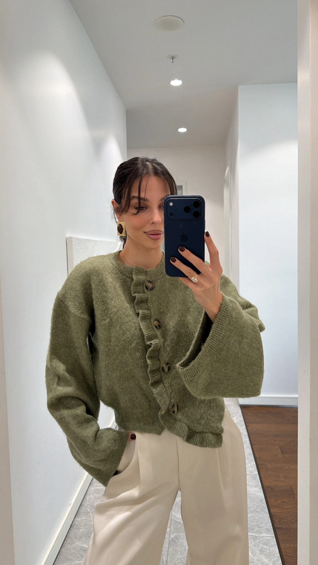 VOLAN DETAYLI TRİKO HIRKA - YEŞİL