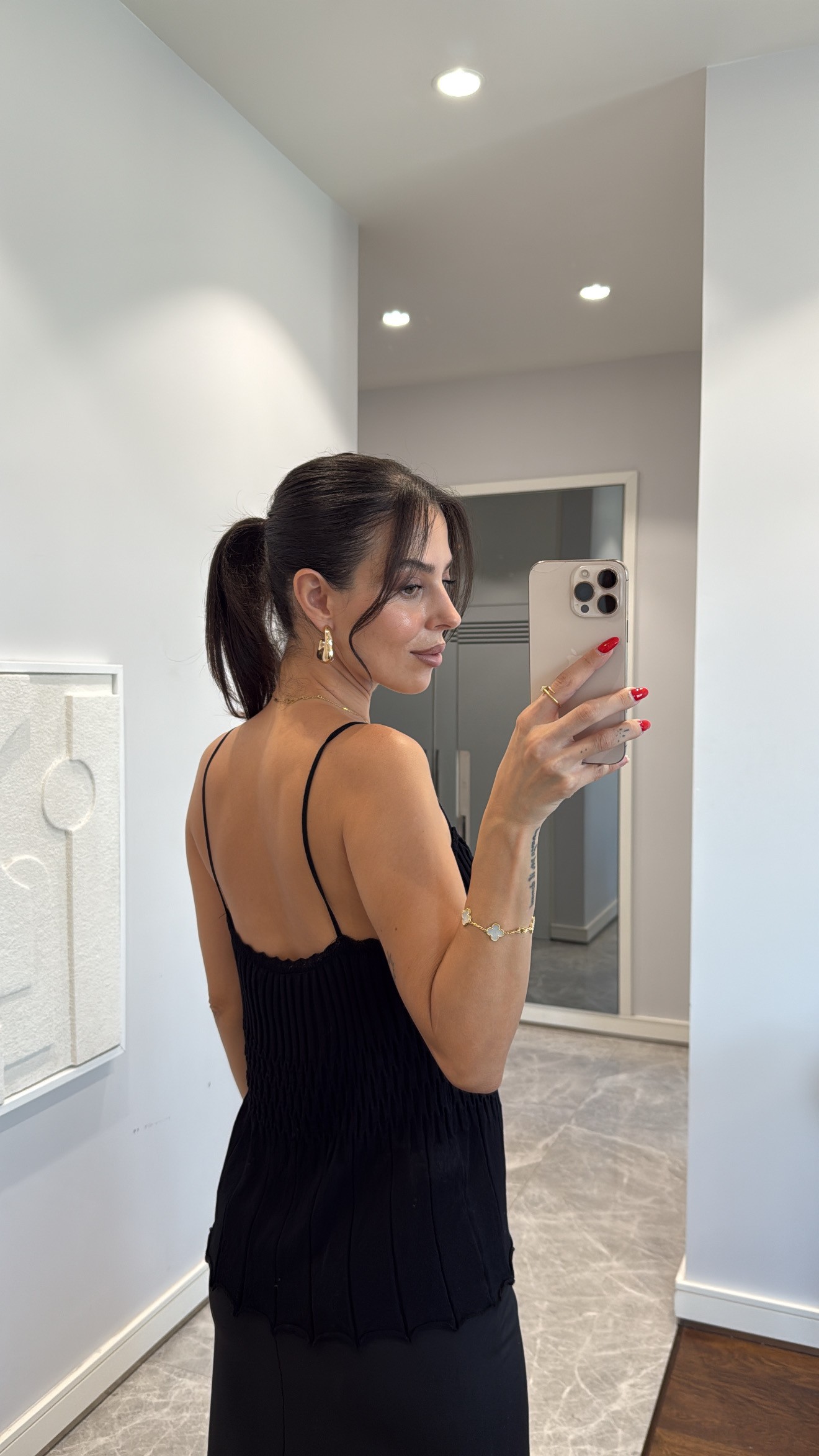 ASKILI İNCE DOKULU TRİKO BLUZ