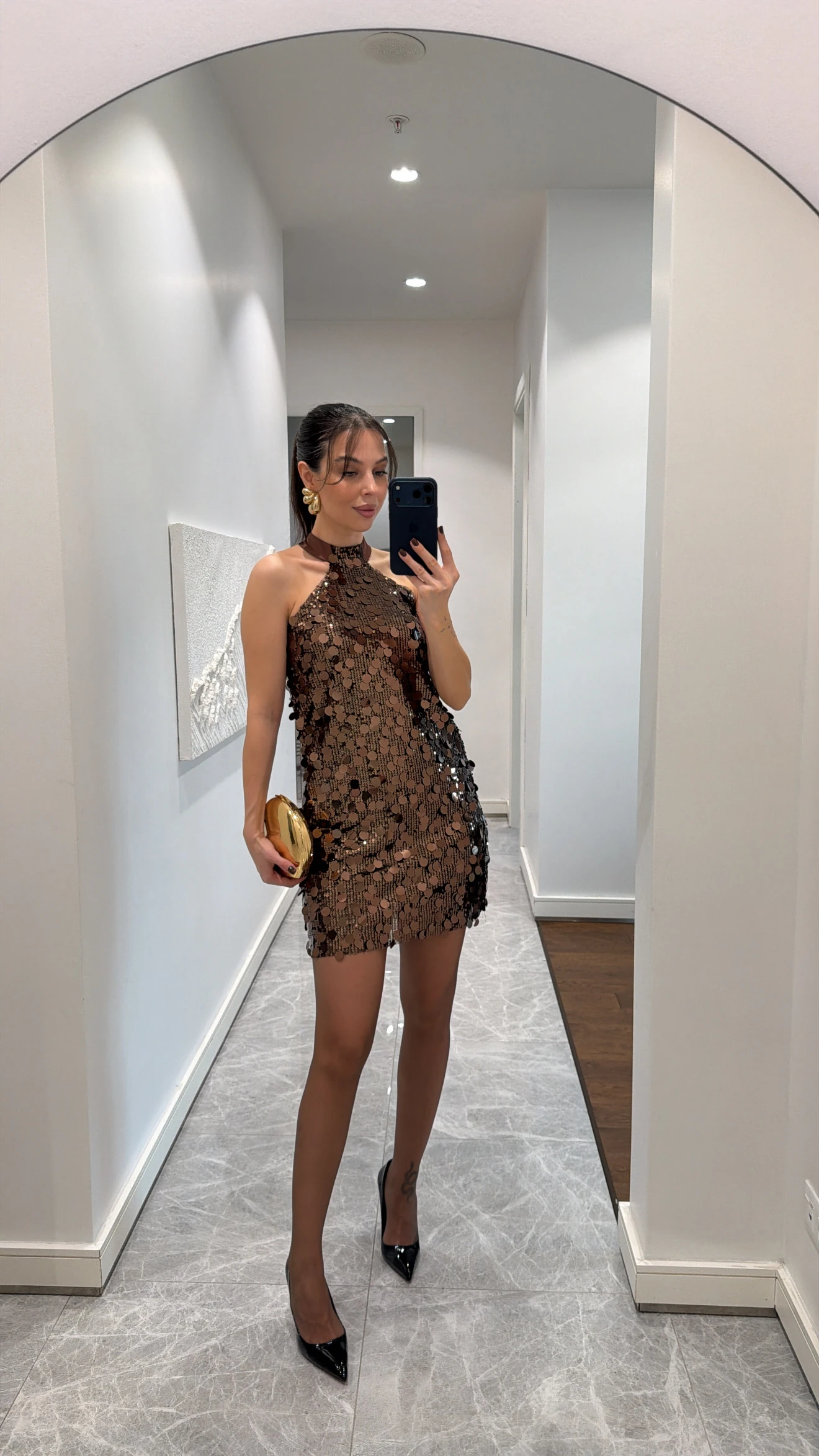 HALTER YAKA PAYETLİ MİNİ ELBİSE  - KAHVE