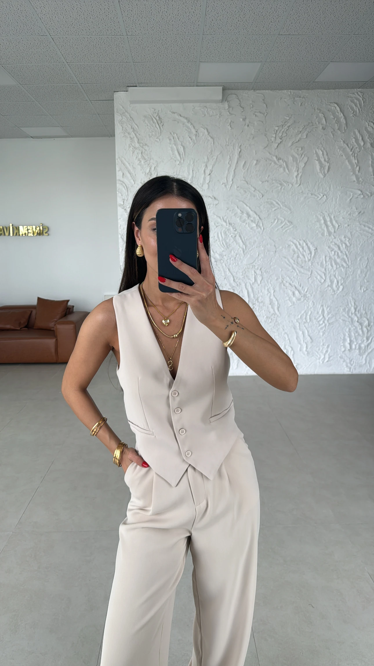 cream back detailed vest