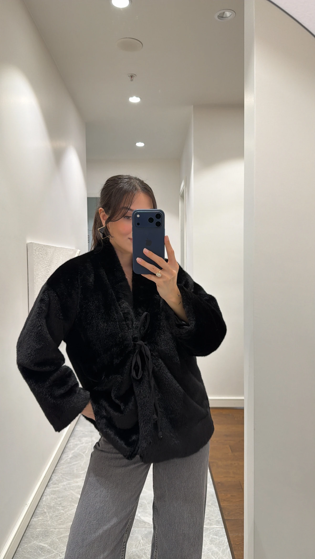 ÖNDEN BAĞLAMALI PELUŞ CEKET  - SİYAH