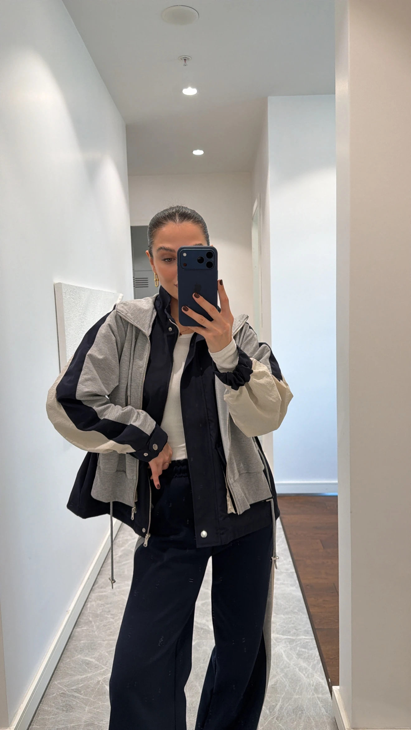 KAPÜŞONLU ŞERİT DETAYLI EŞOFMAN TAKIM