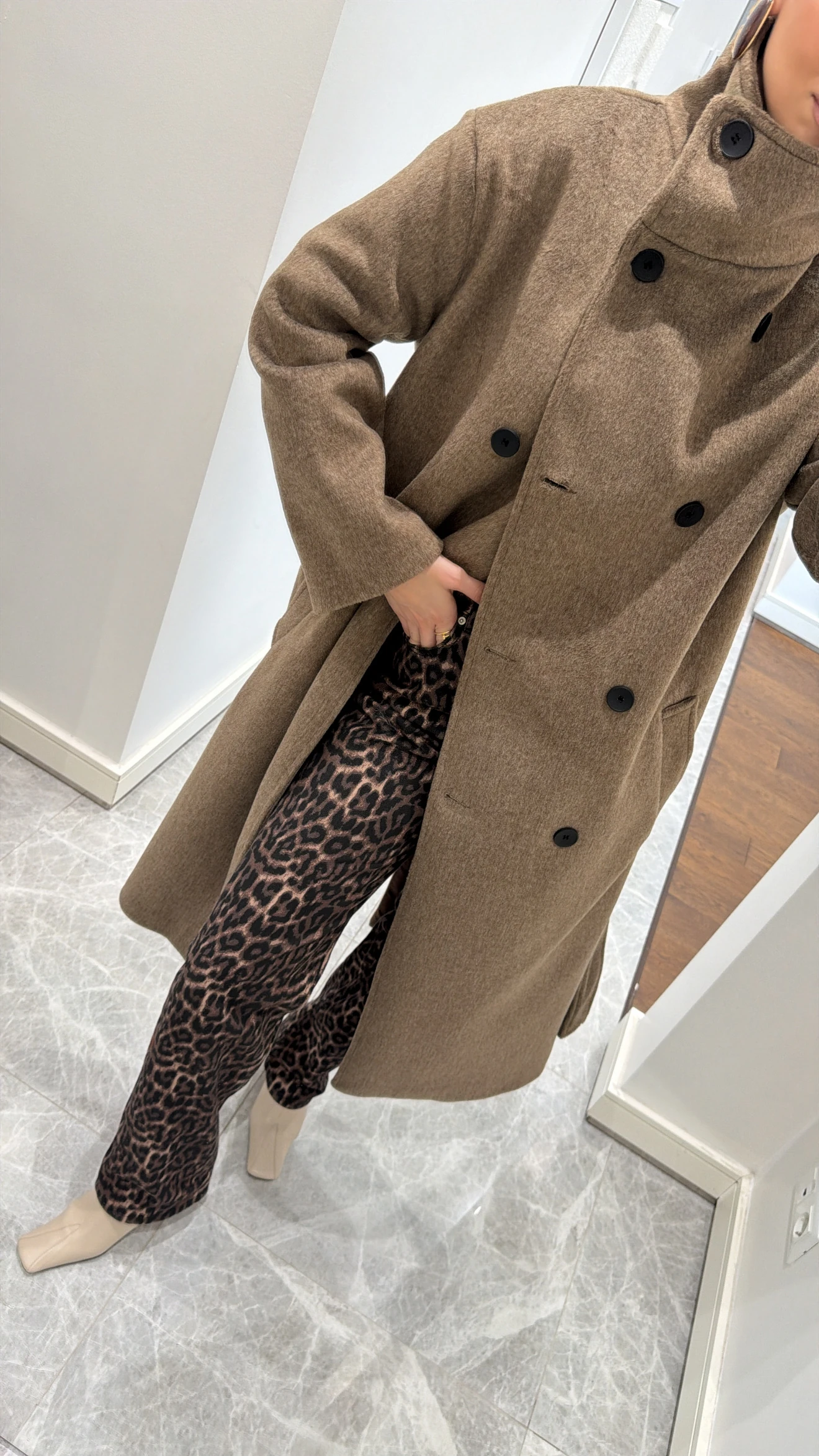 HIGH COLLAR CACHET COAT
