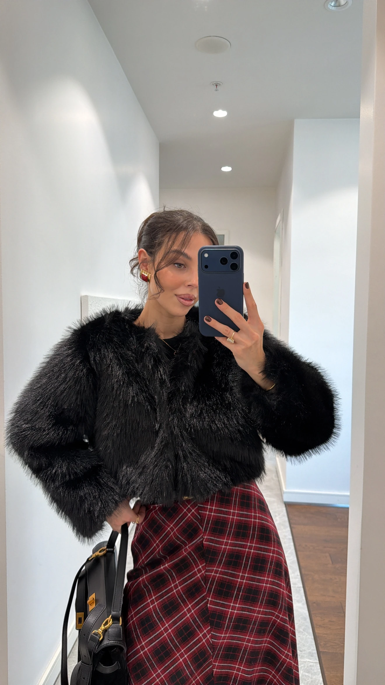 PELUŞ KISA KÜRK - SİYAH