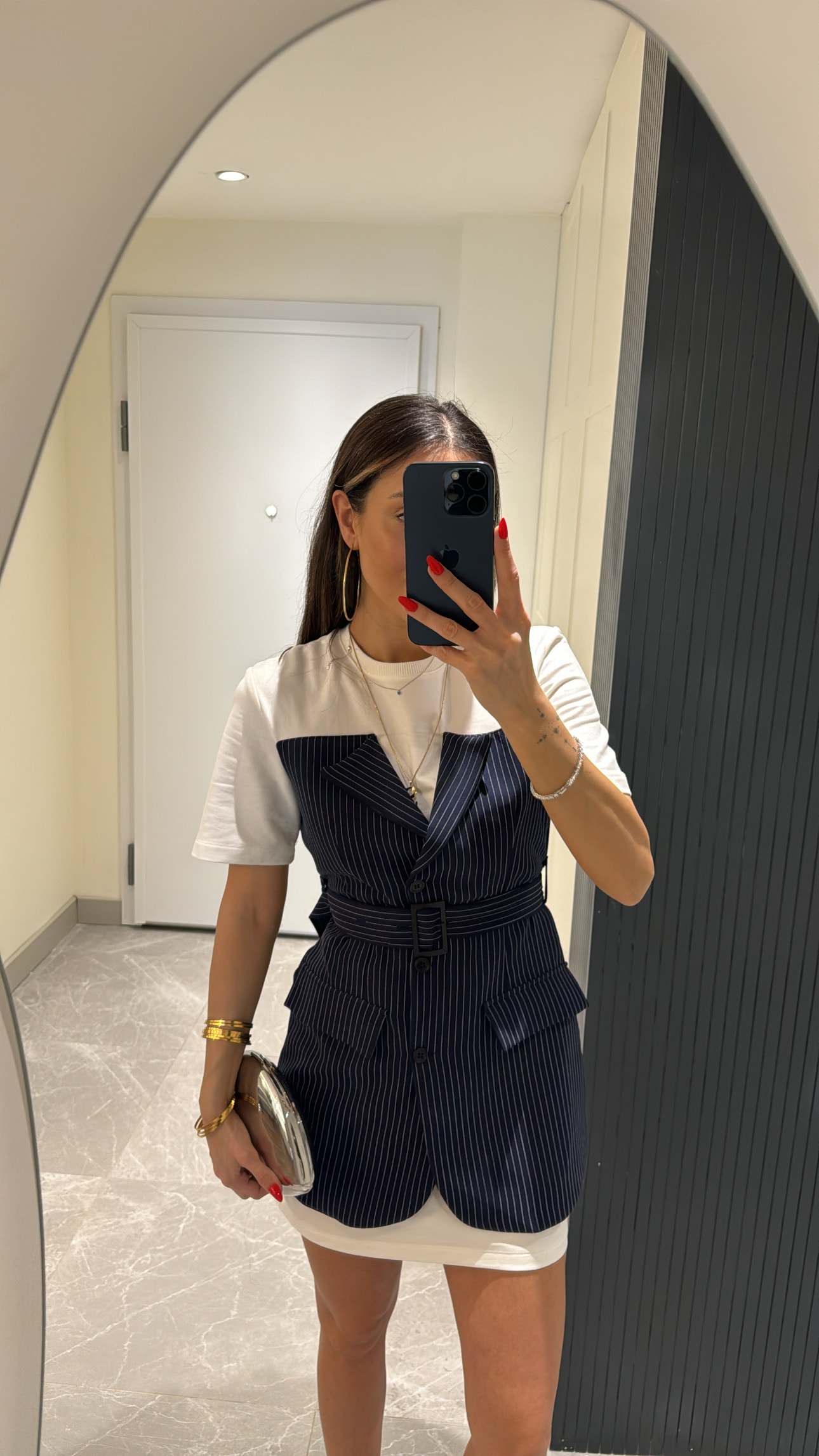 beli kemerli tshirt garnili ceket elbise