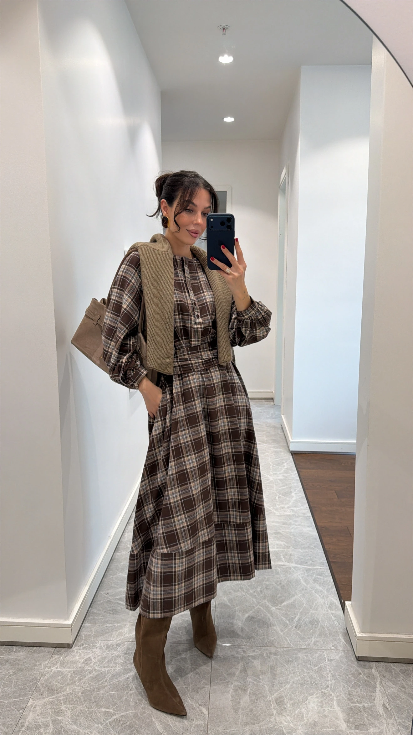 PLAID PATTERNED BELTED MIDI DRESS - LIGHT COFFEE